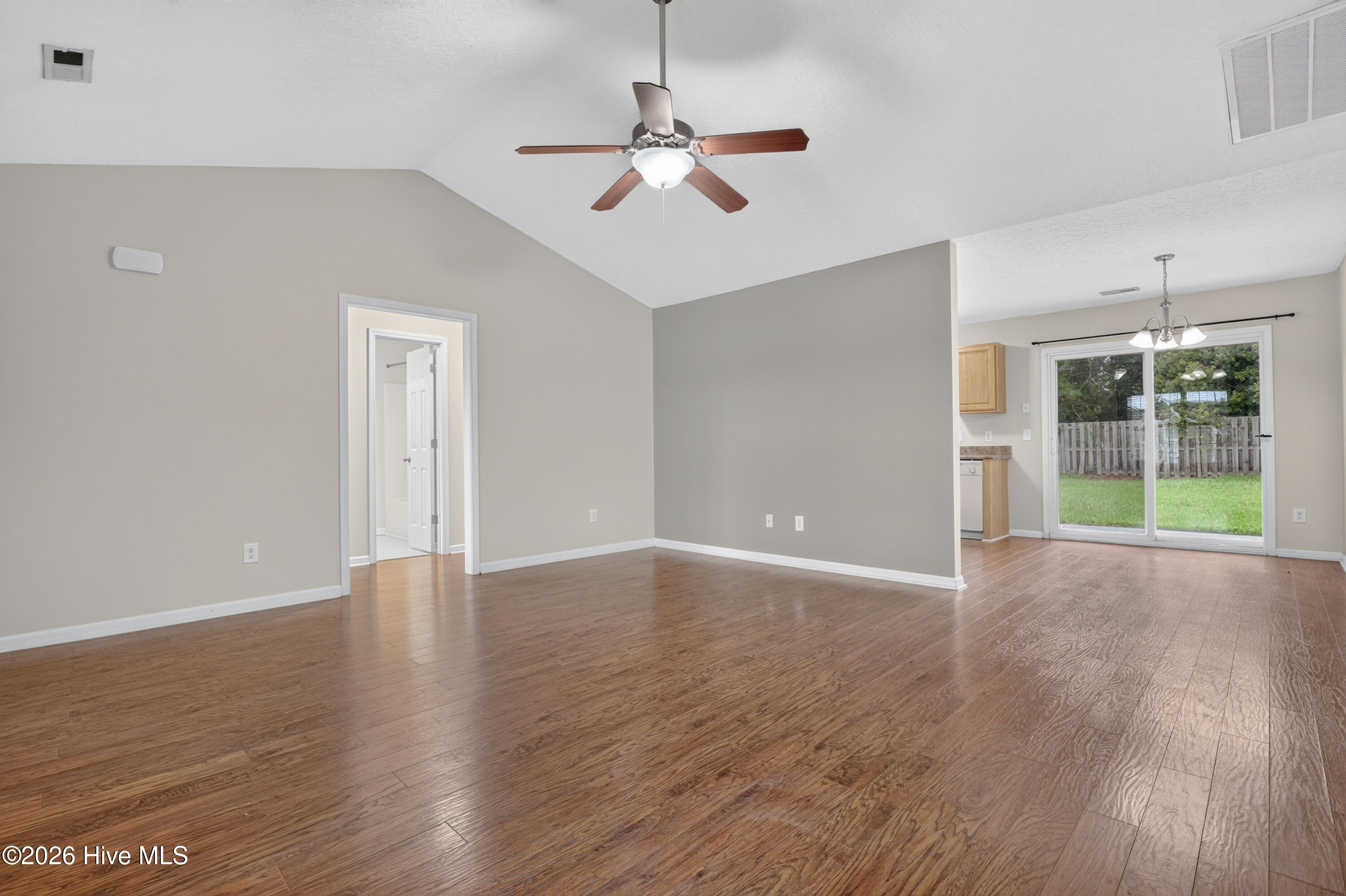321 Rose Bud Lane Property Photo 5