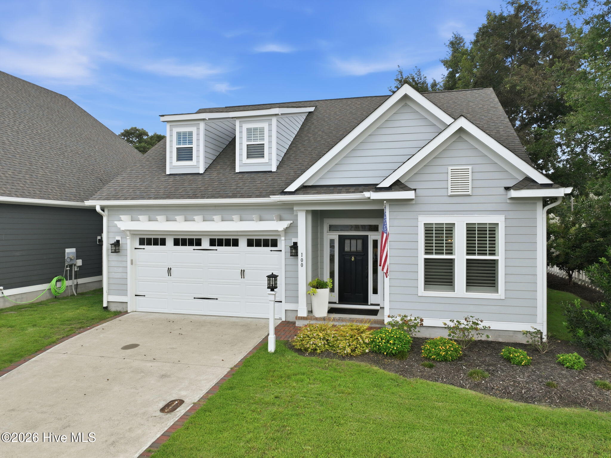100 Sea Grove Lane Property Photo 1