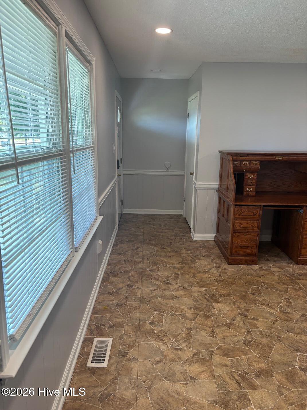 404 Colon Drive Property Photo 5
