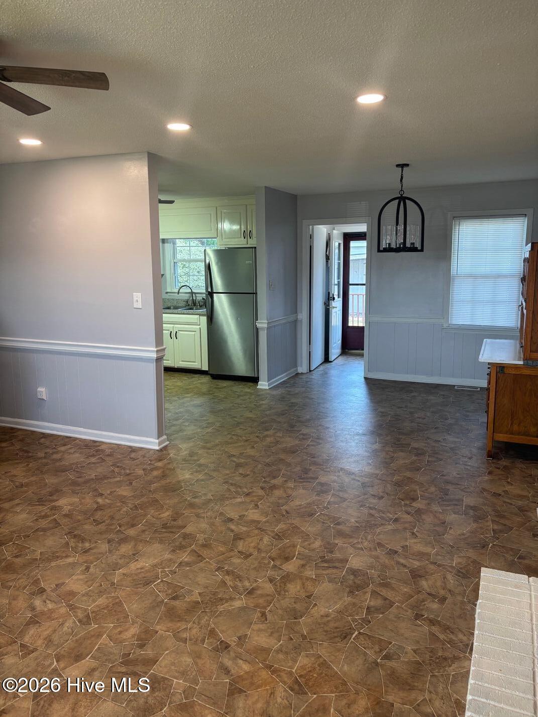 404 Colon Drive Property Photo 9