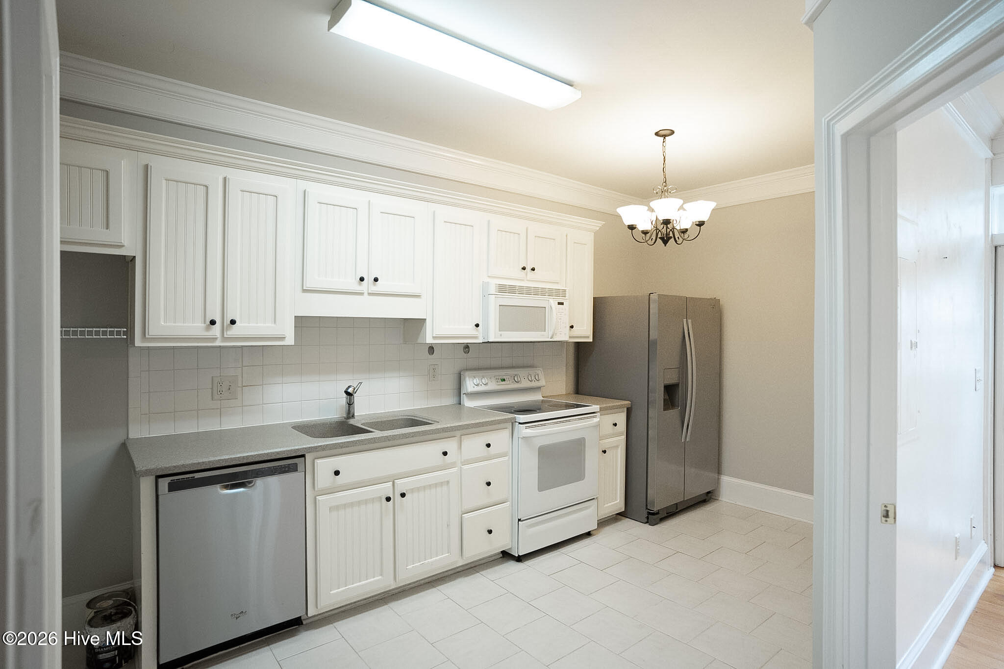 2549 Walton Way B1 Property Photo 15
