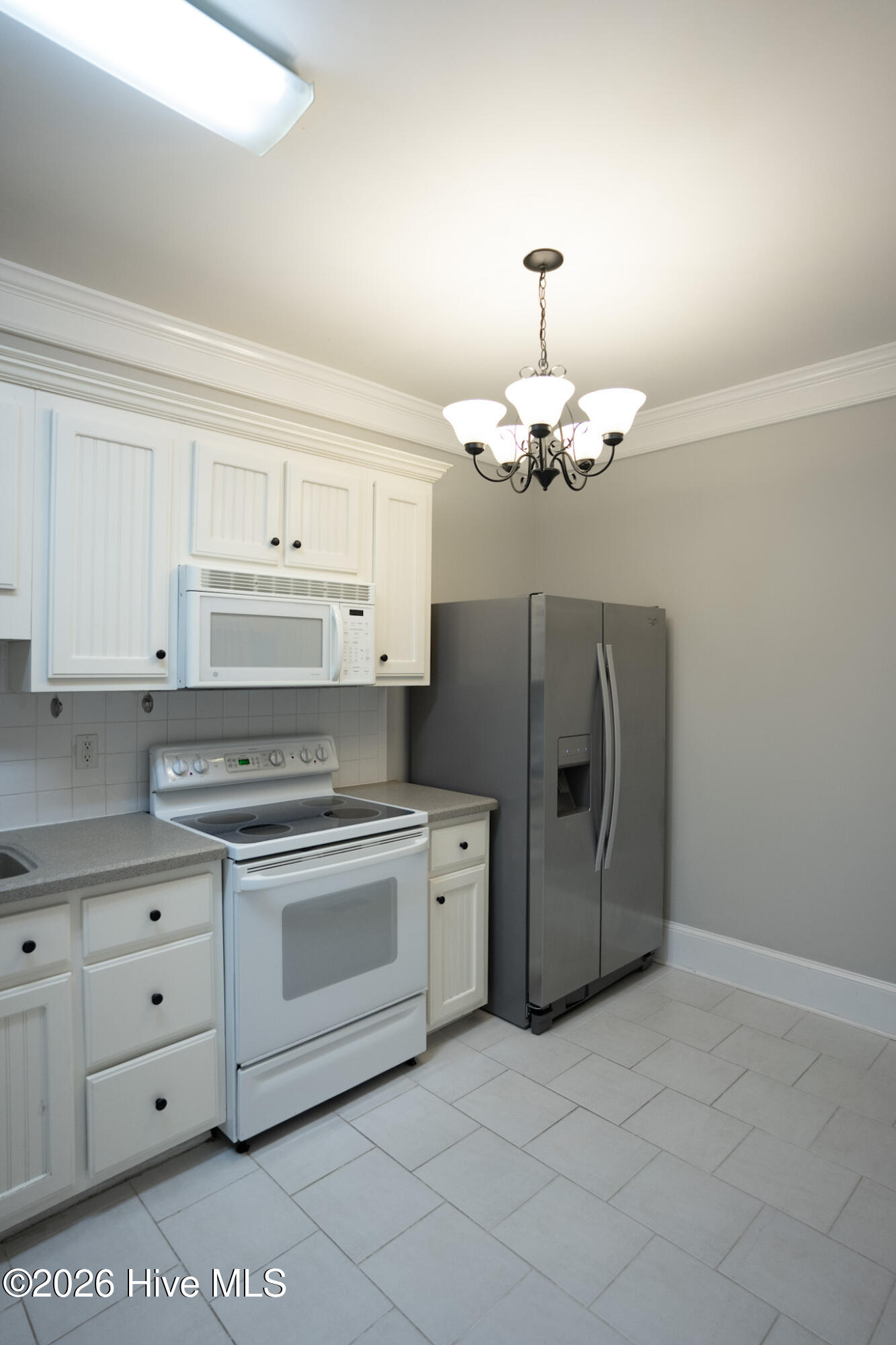 2549 Walton Way B1 Property Photo 17