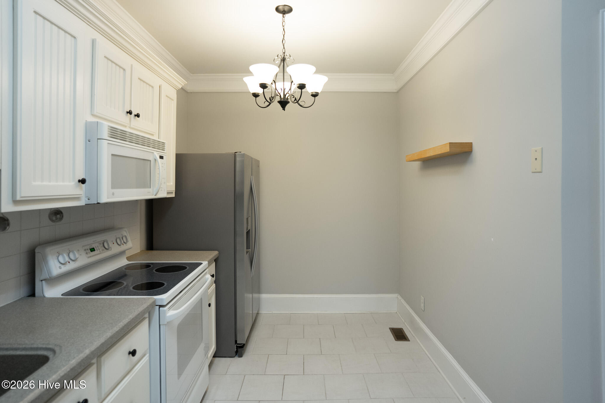 2549 Walton Way B1 Property Photo 18