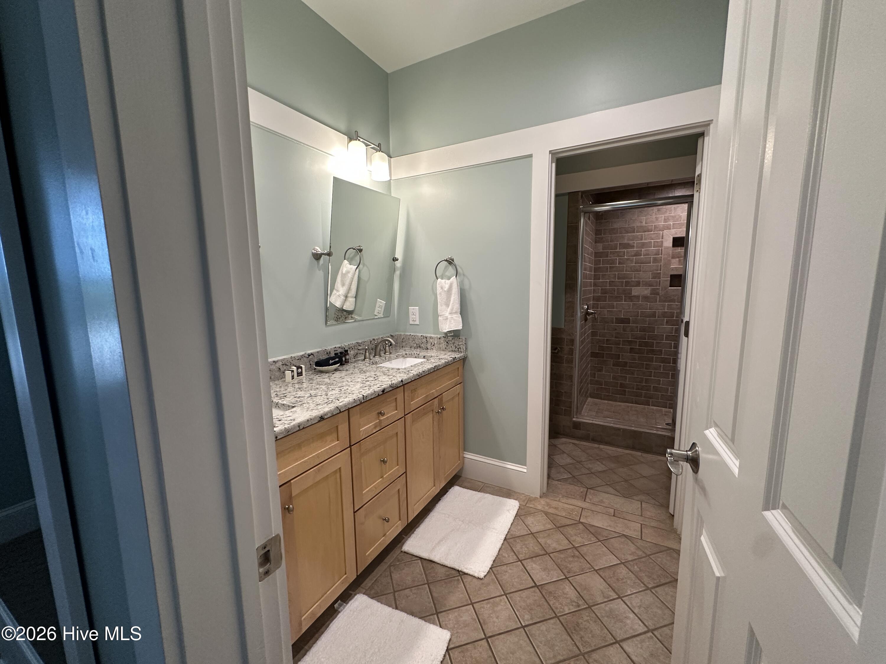 44 Earl Of Craven Court J Property Photo 20