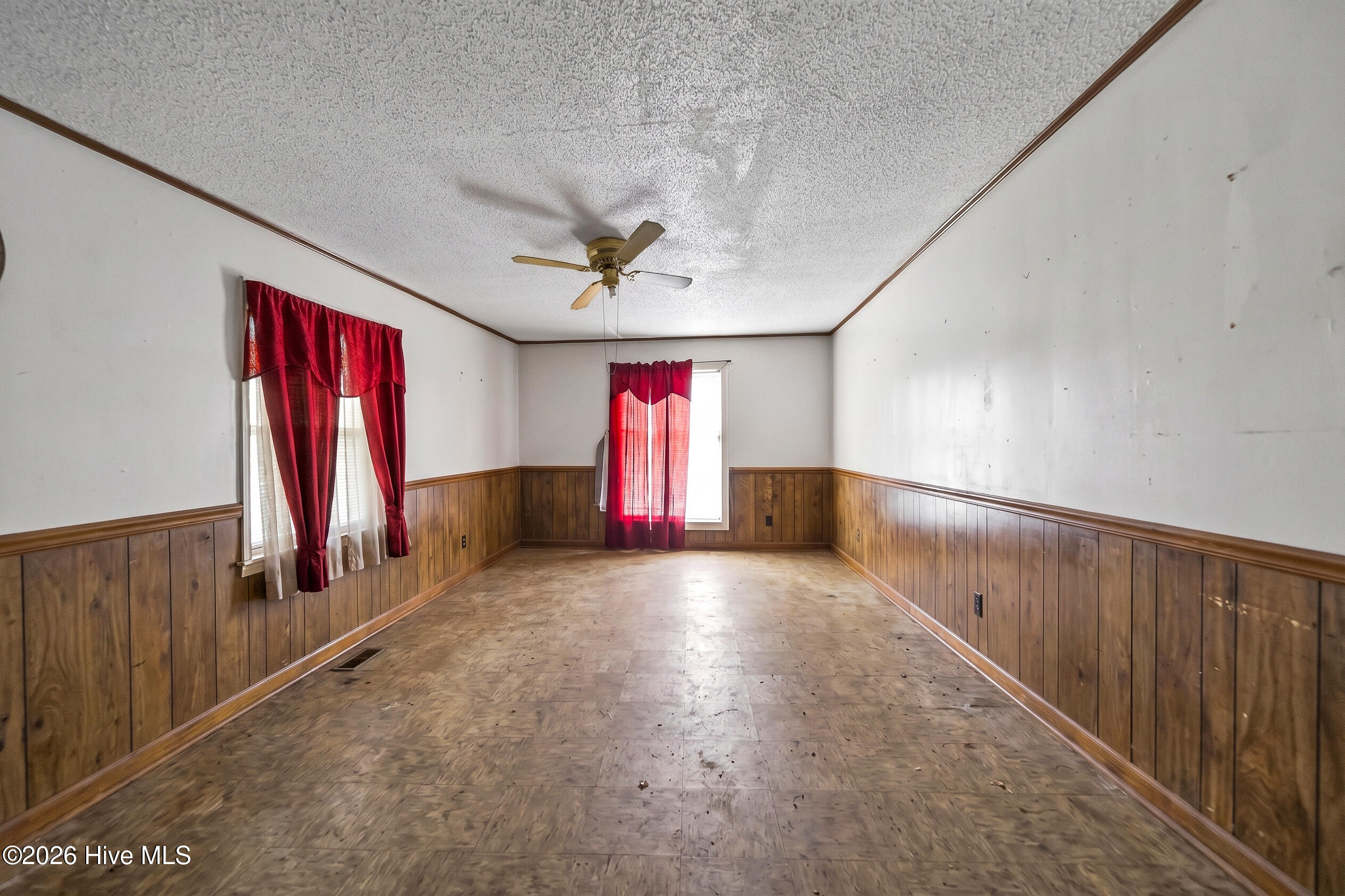 1109 E Northern Boulevard Property Photo 18