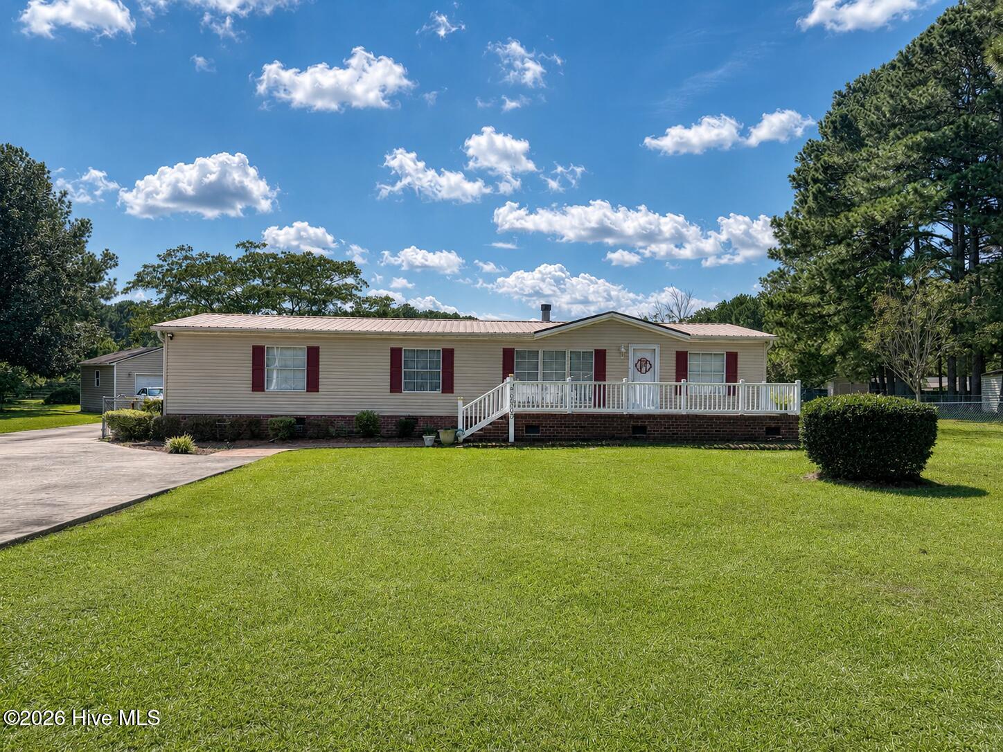 2202 Hollyhock Lane Property Photo 1