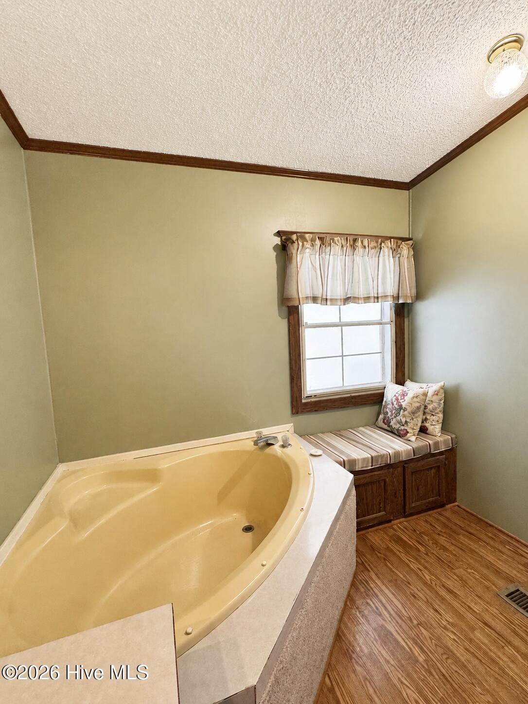 2202 Hollyhock Lane Property Photo 11