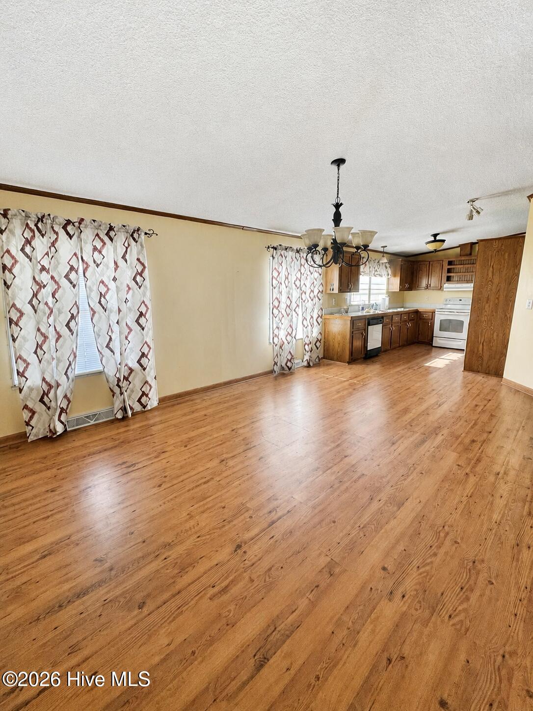 2202 Hollyhock Lane Property Photo 12