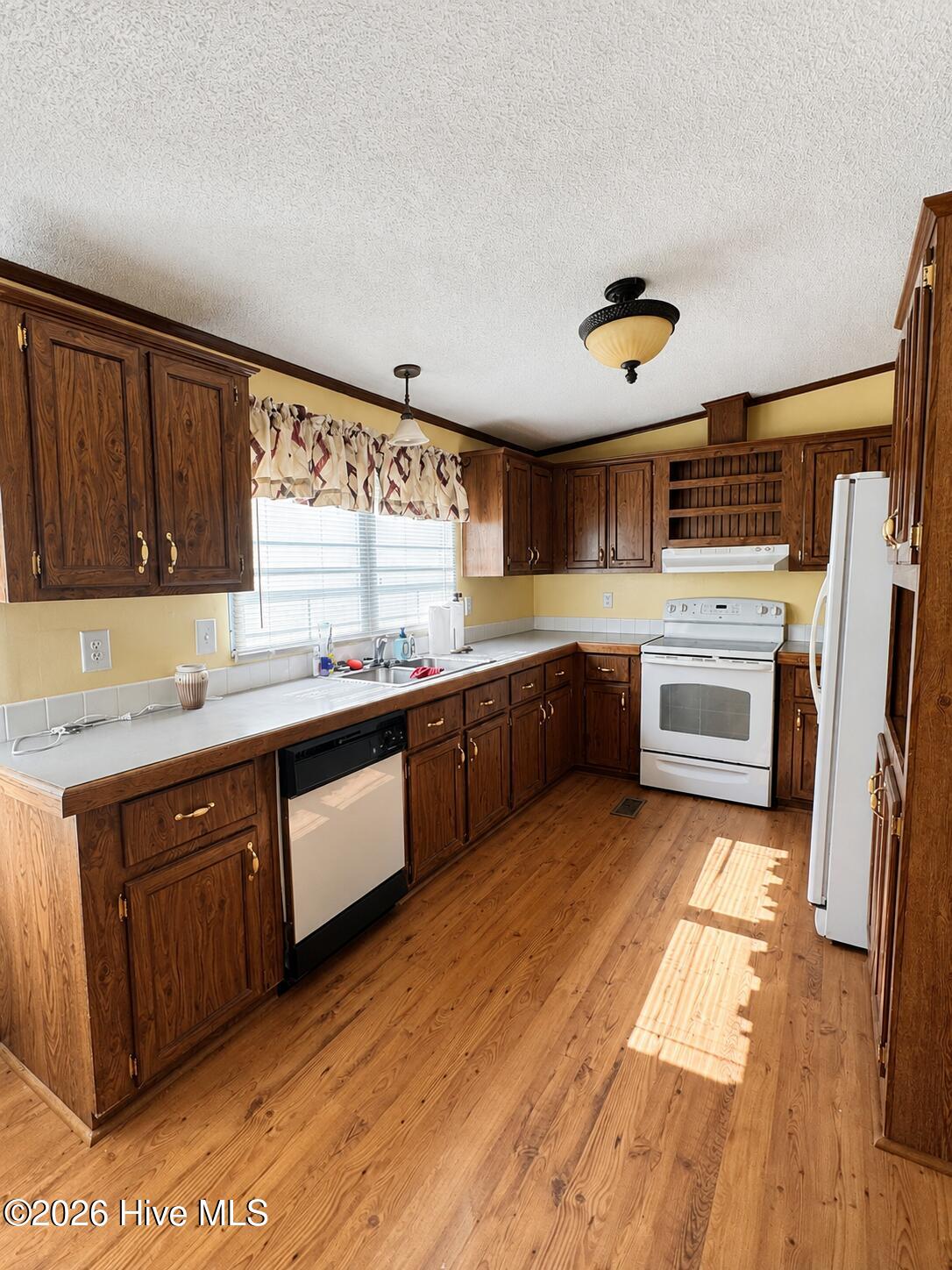 2202 Hollyhock Lane Property Photo 13
