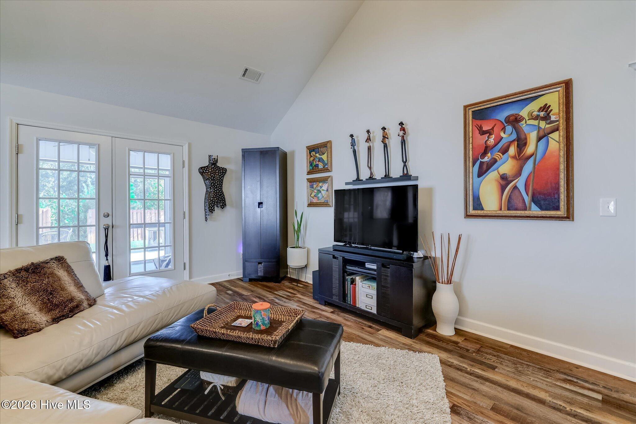 5262 Copse Drive Property Photo 6