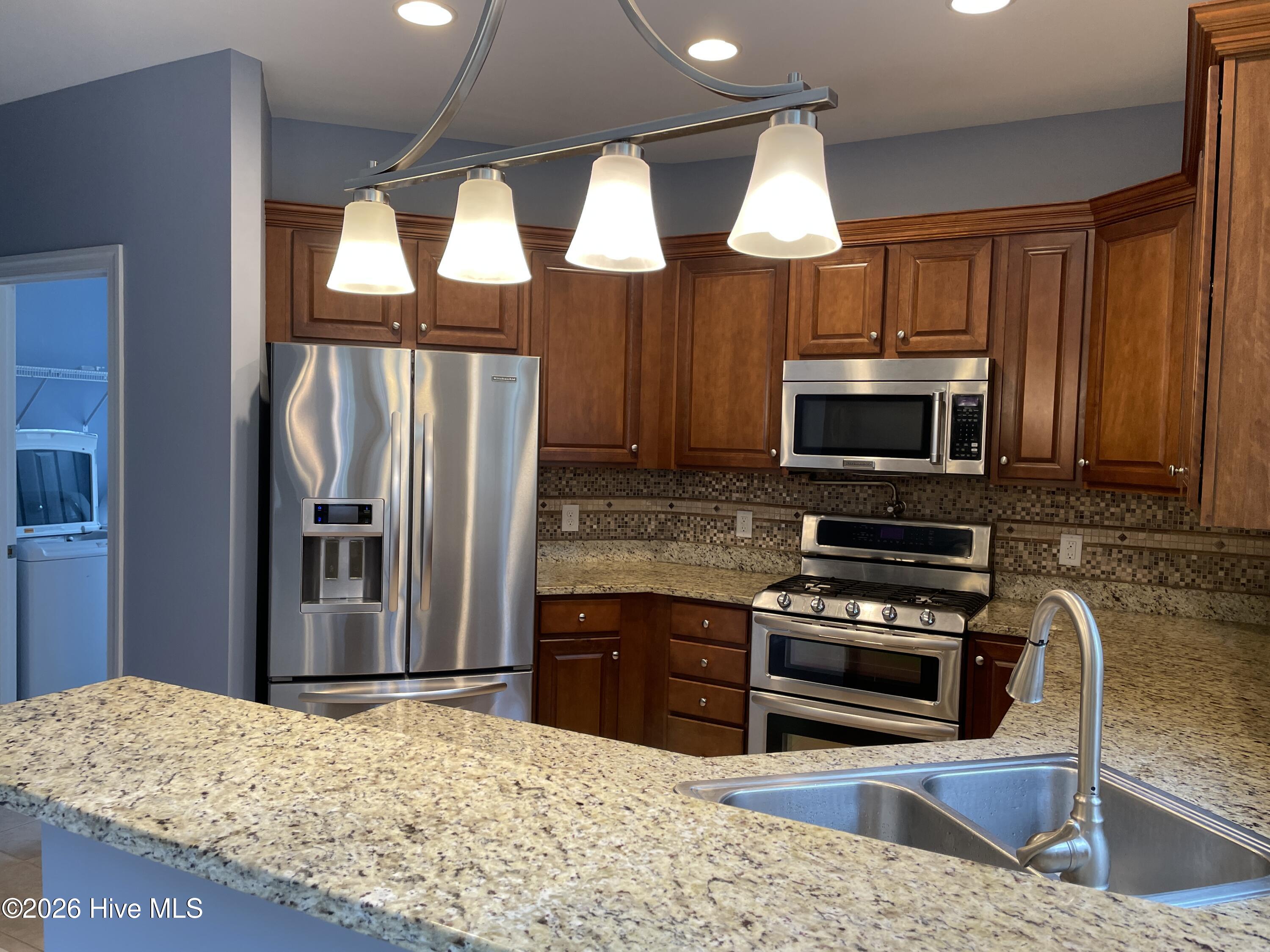 204 Mia Court Property Photo 5