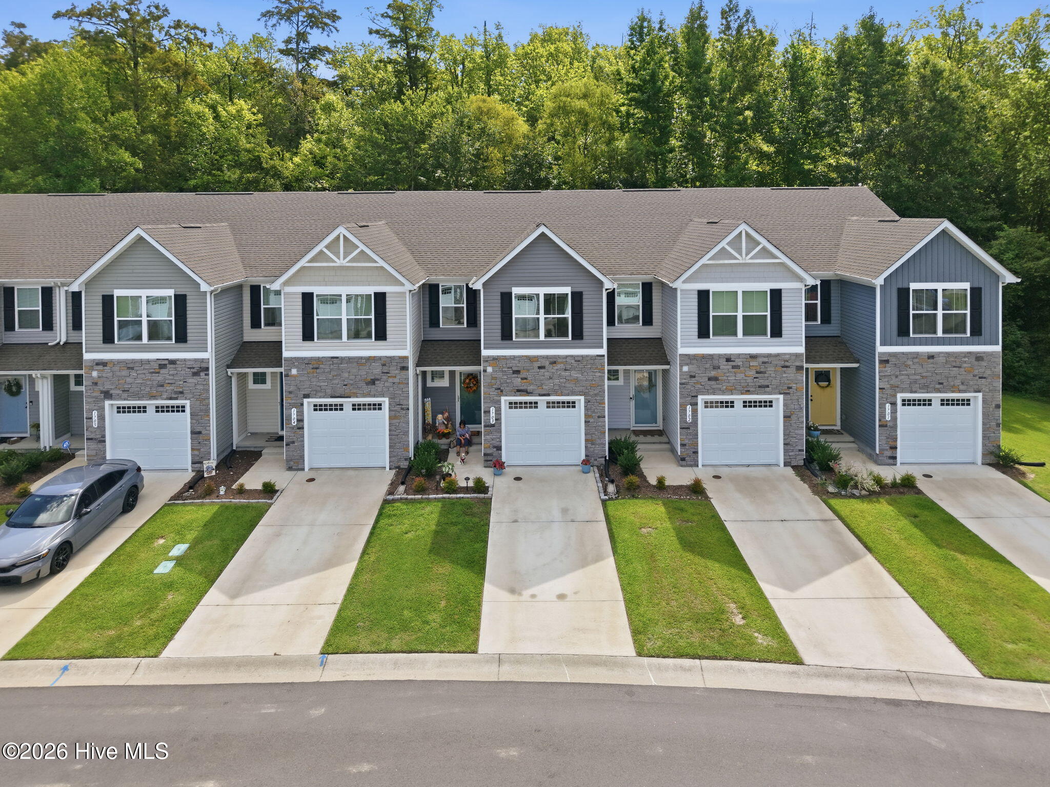 1703 Raven Way Property Photo 3