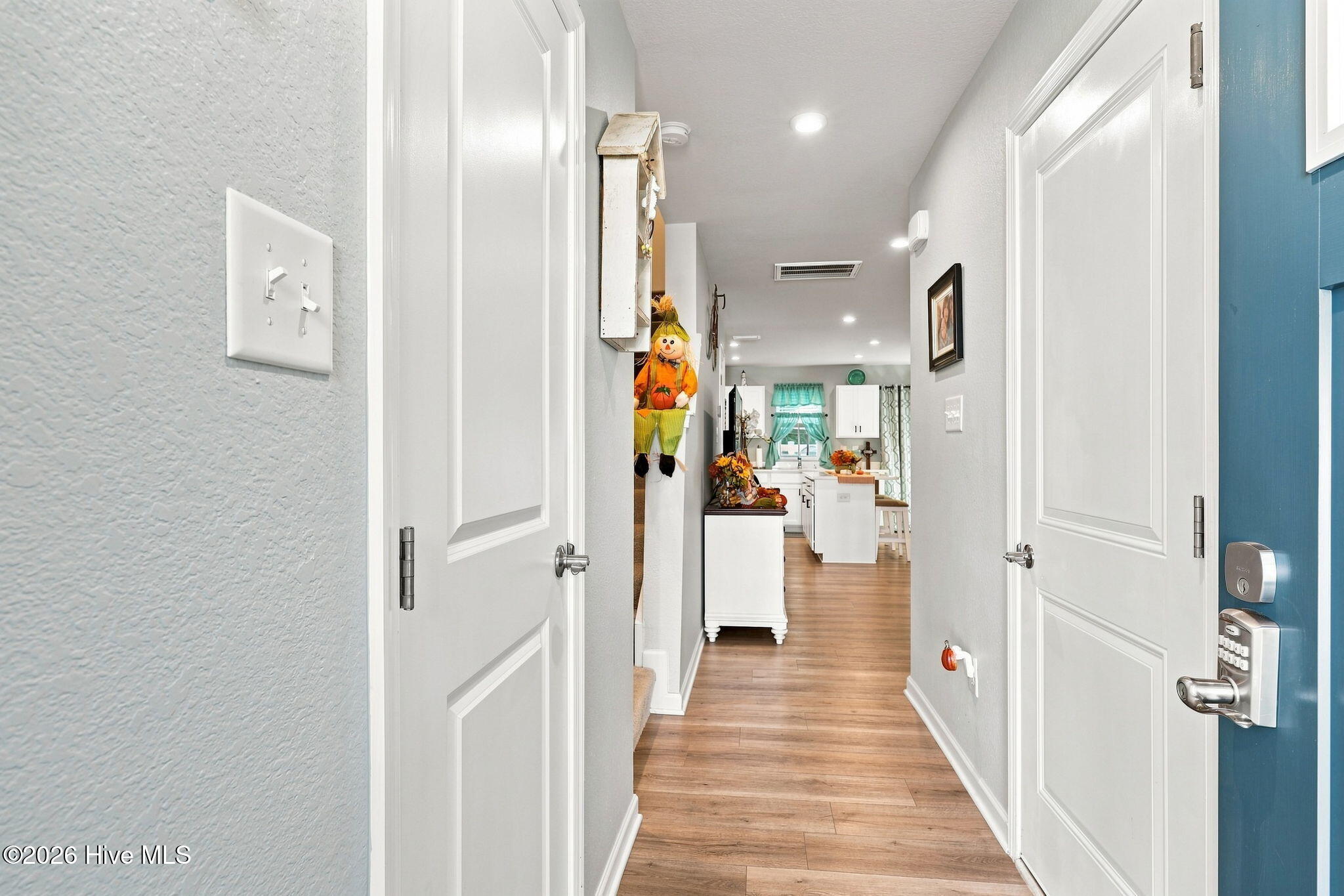 1703 Raven Way Property Photo 4