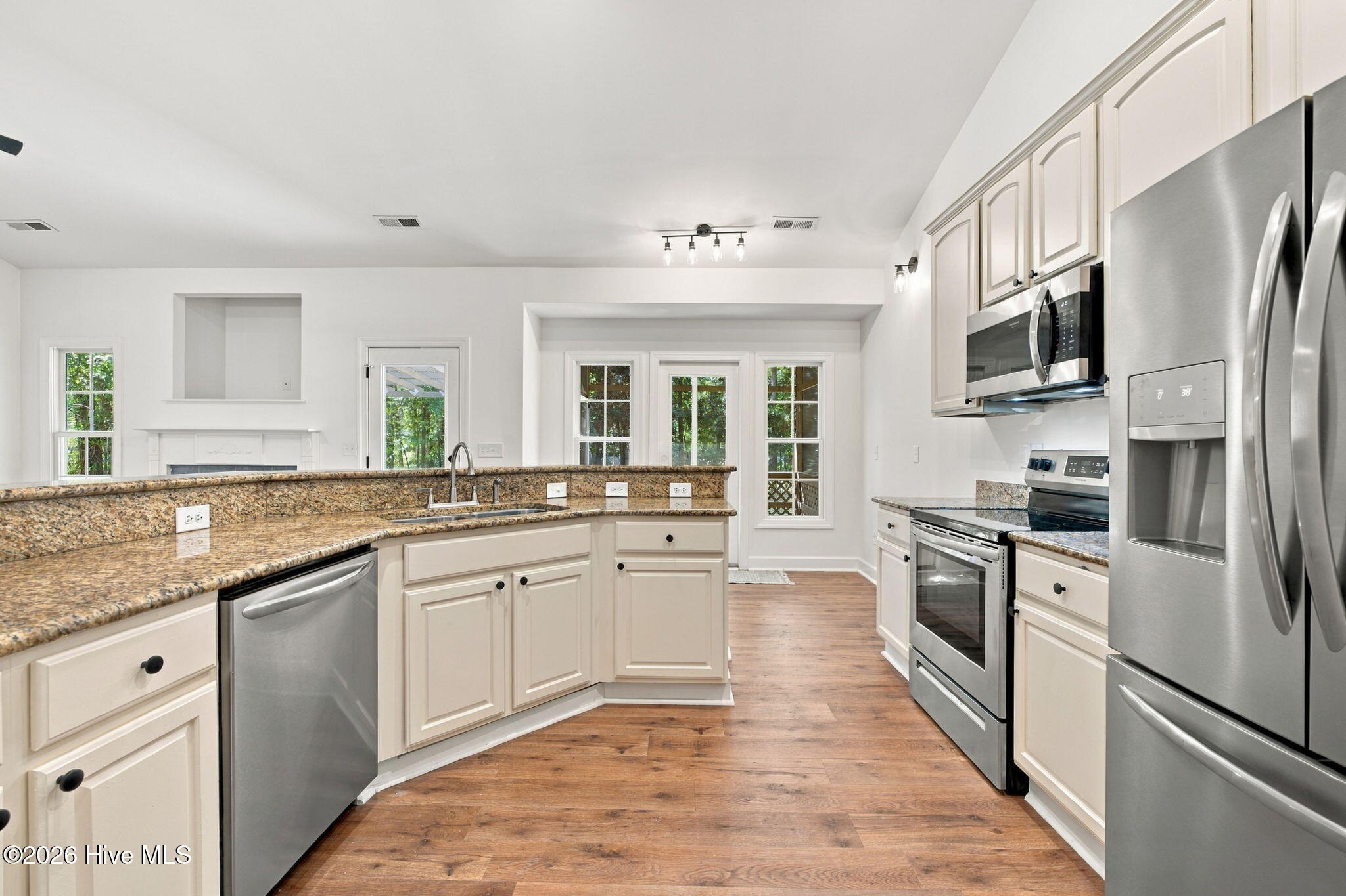 221 Goose Creek Road Property Photo 8