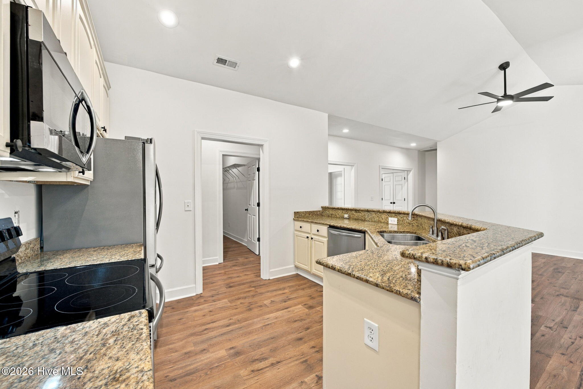 221 Goose Creek Road Property Photo 12
