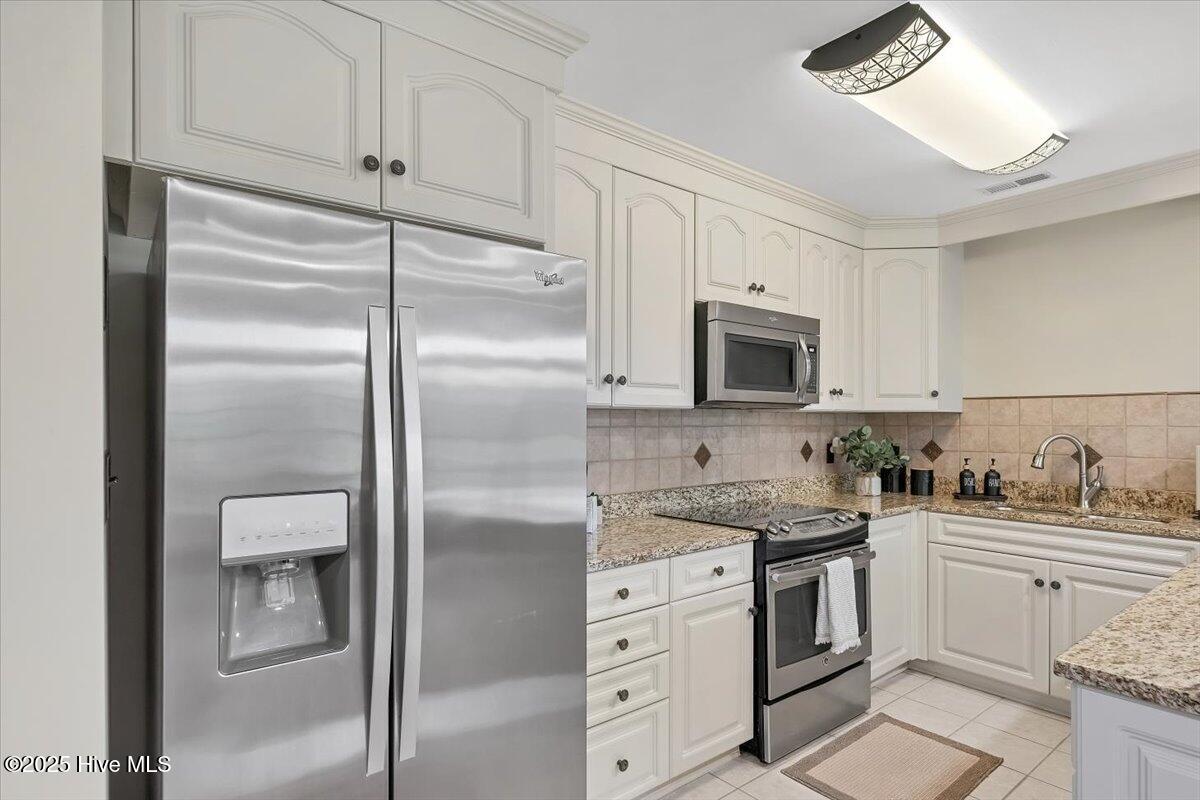 240 Cochrane Castle Circle Apt E Property Photo 25
