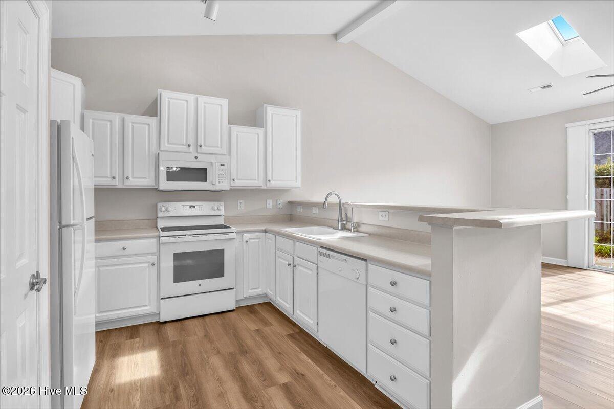 5006 Carleton Drive Unit 121 Property Photo 5