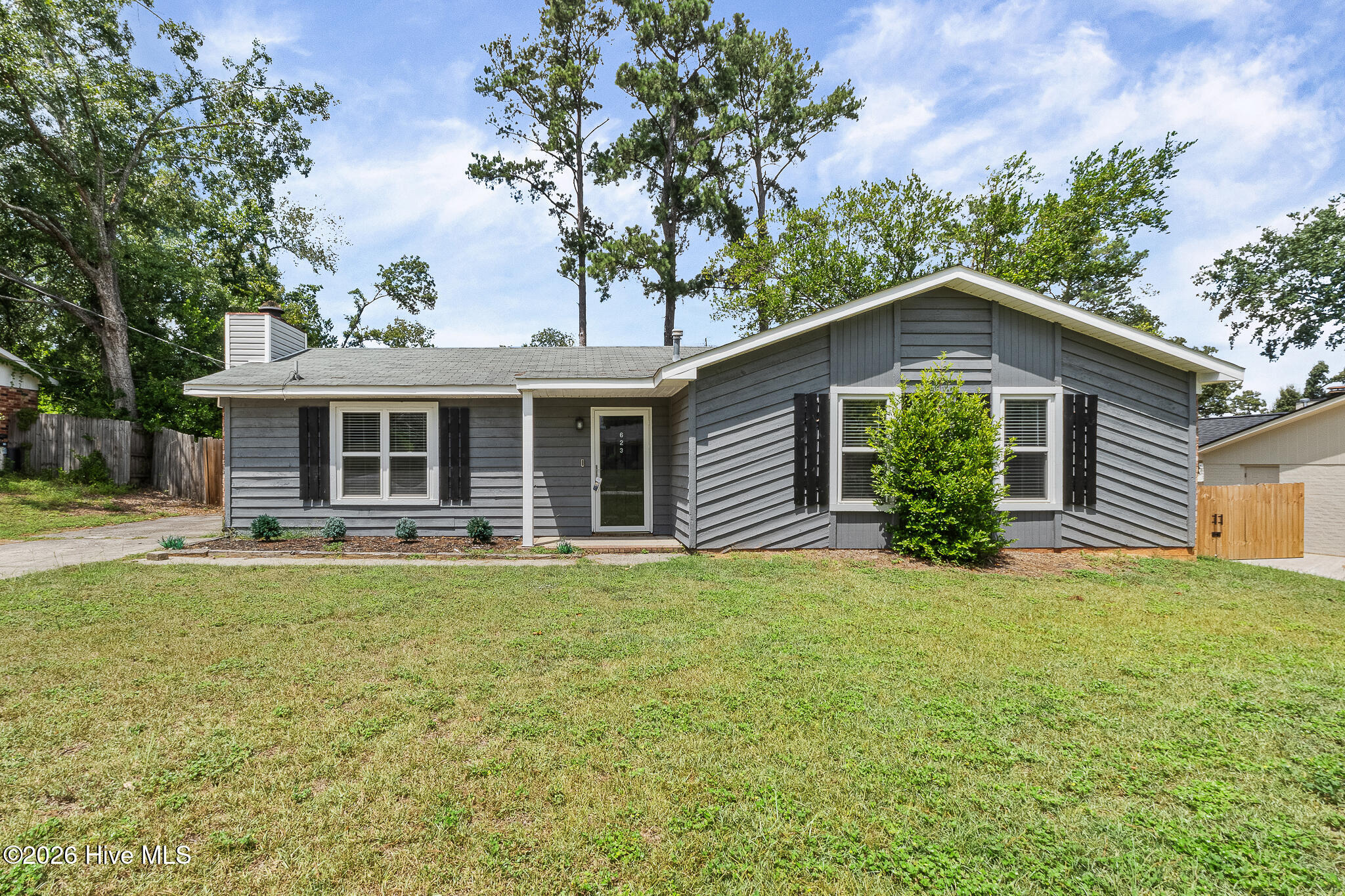 623 Thomas Drive Property Photo 1