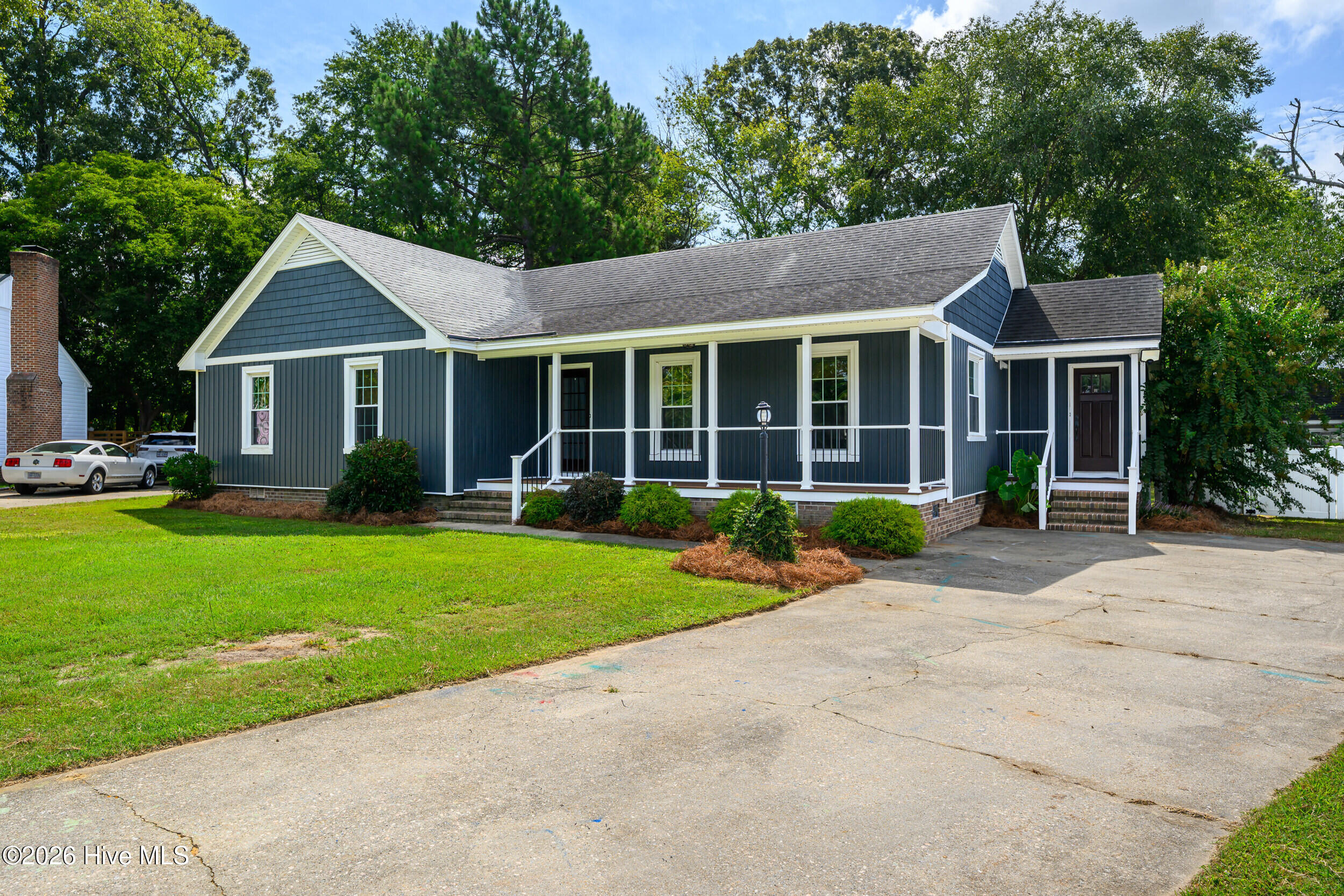 1803 Springdale Lane Property Photo 2
