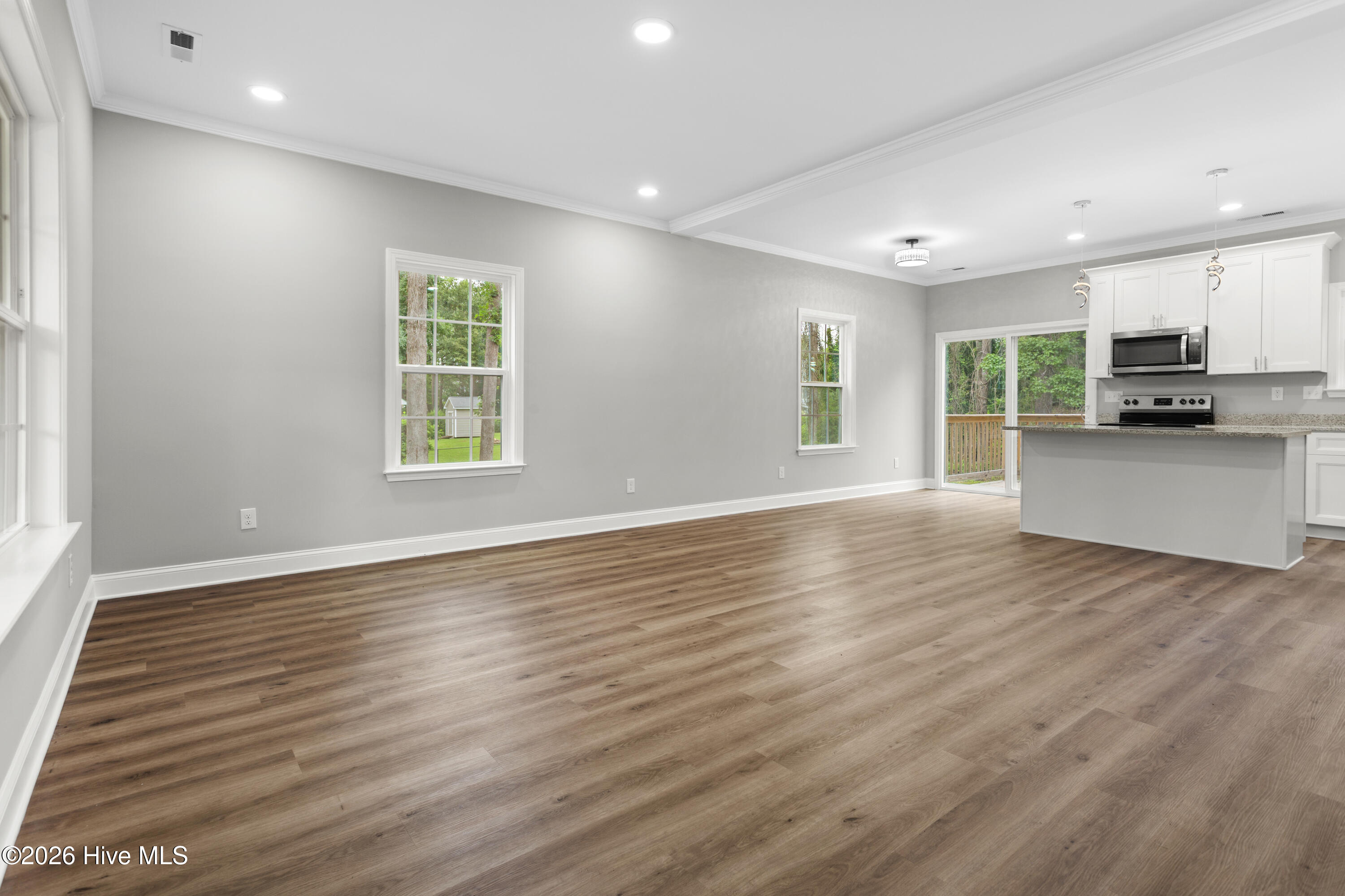1026 Richmond Road Property Photo 8