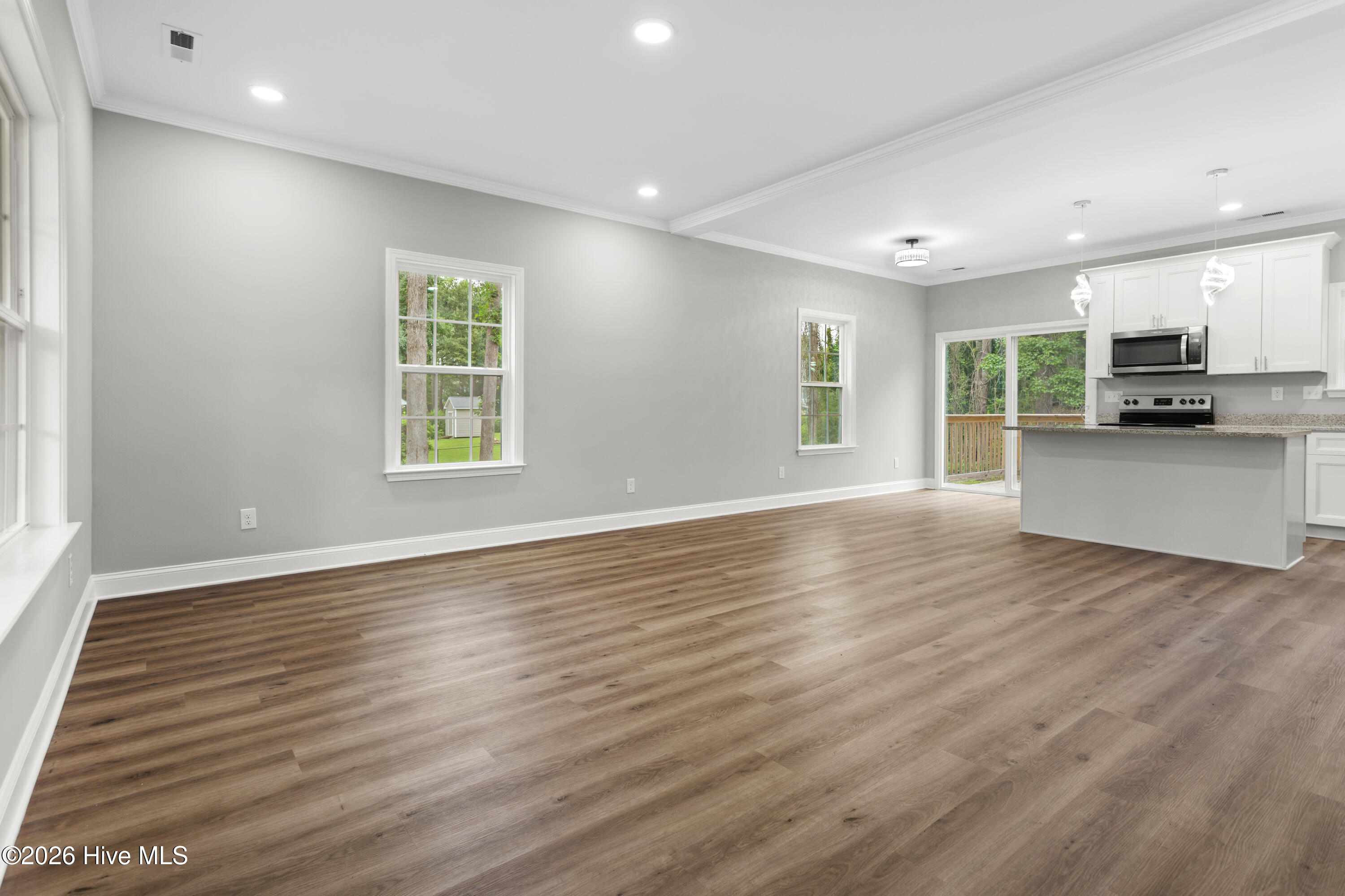 1026 Richmond Road Property Photo 9