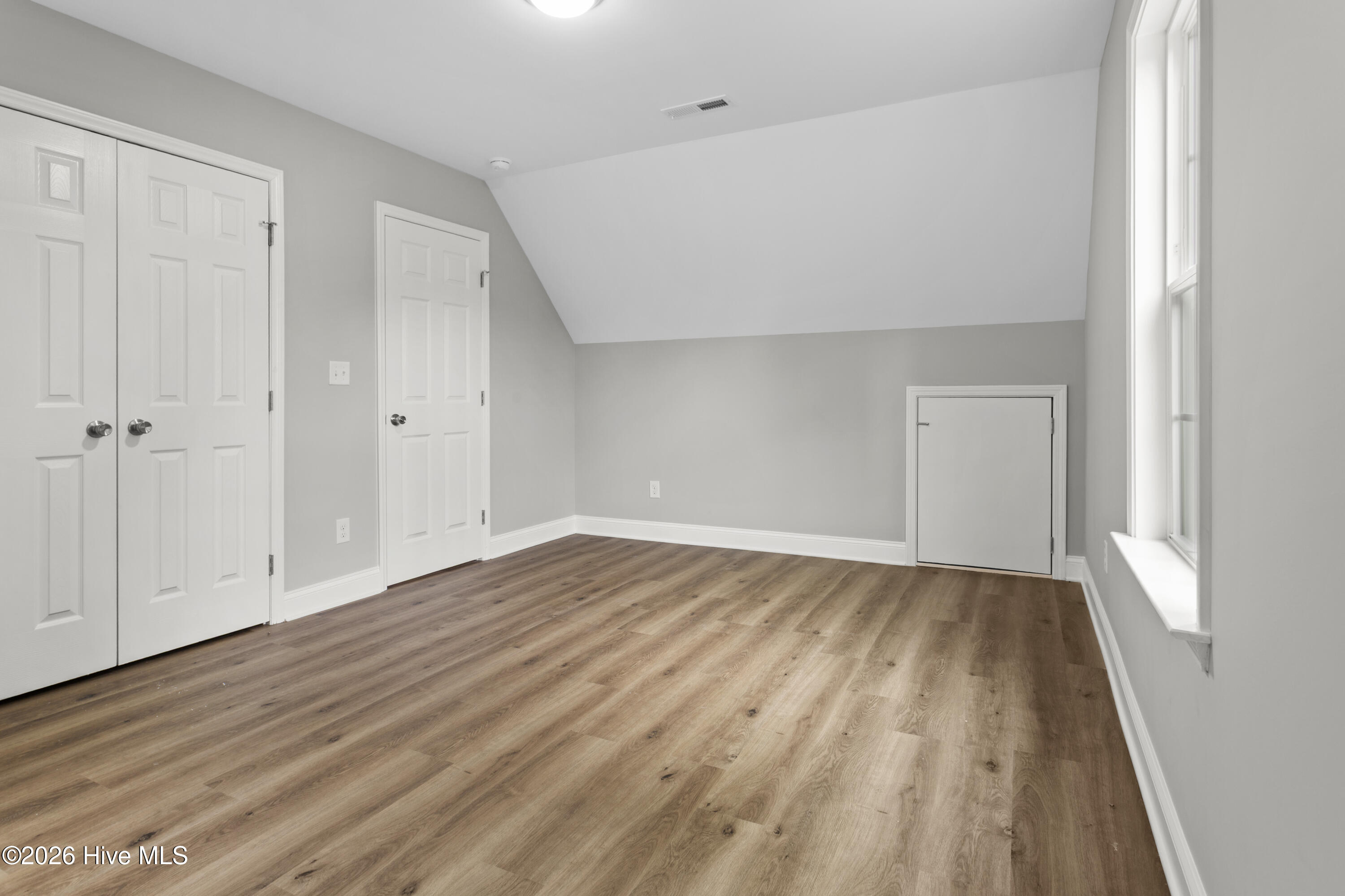 1026 Richmond Road Property Photo 25