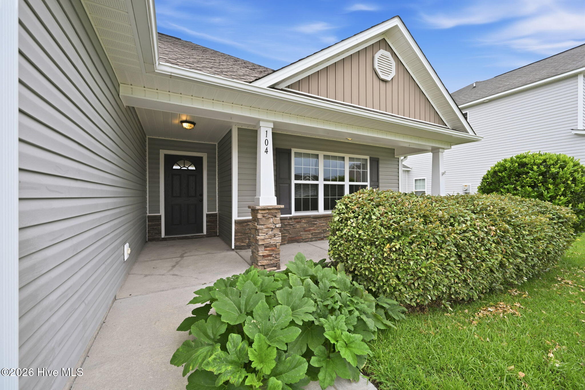104 Cavalier Drive Property Photo 6