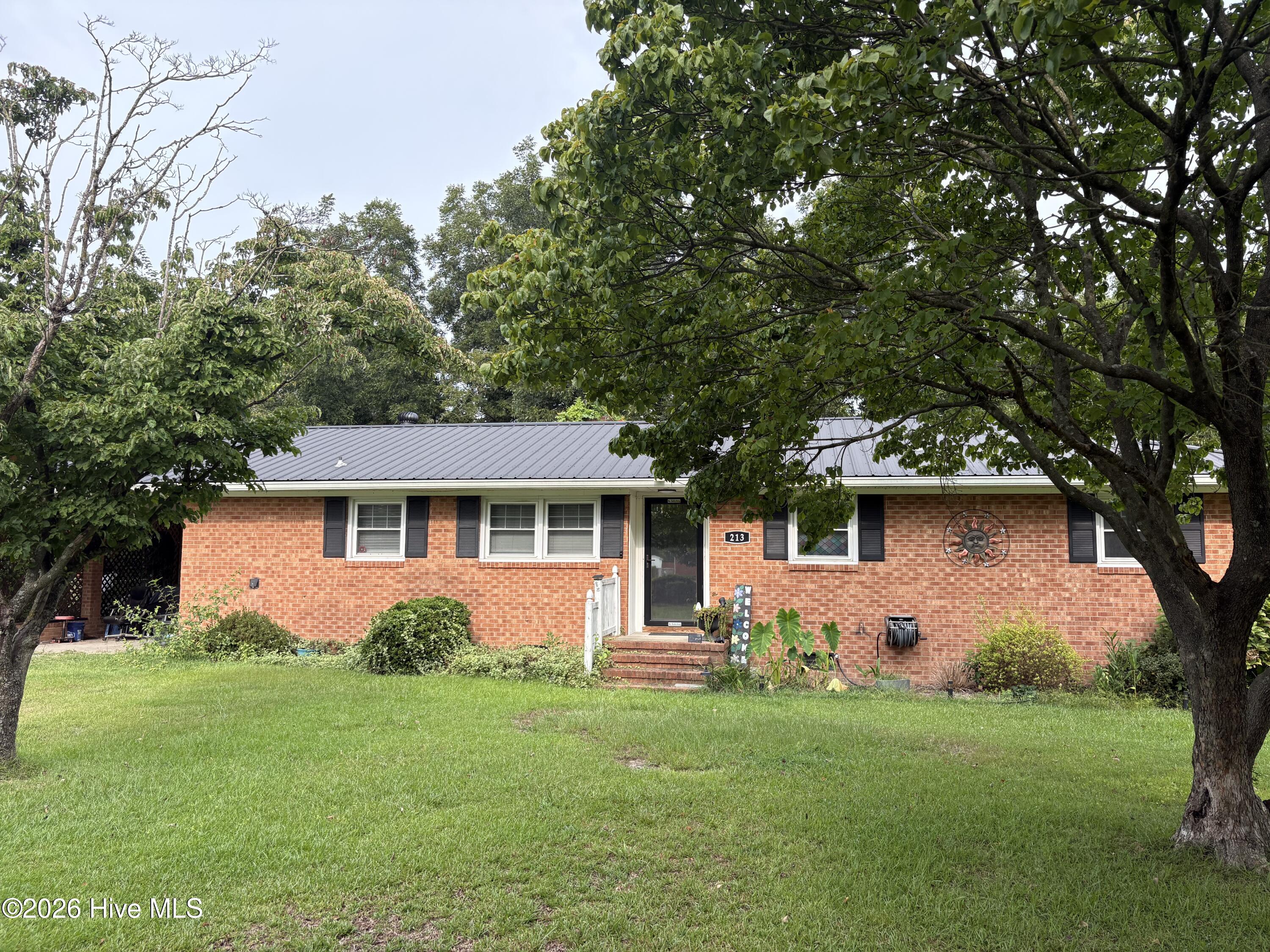 213 Vinwood Avenue Property Photo 2