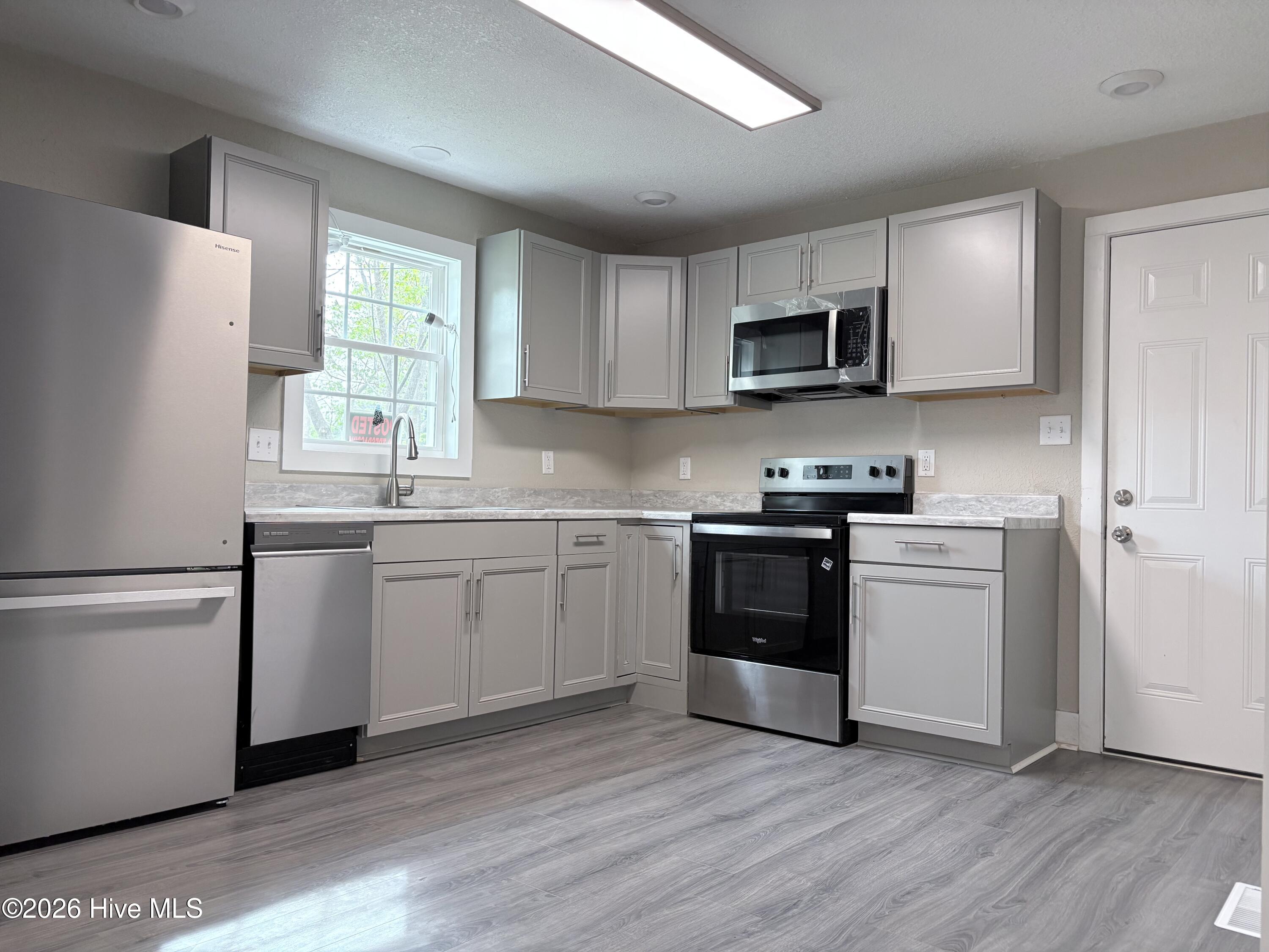 1111 Wood Street Property Photo 9