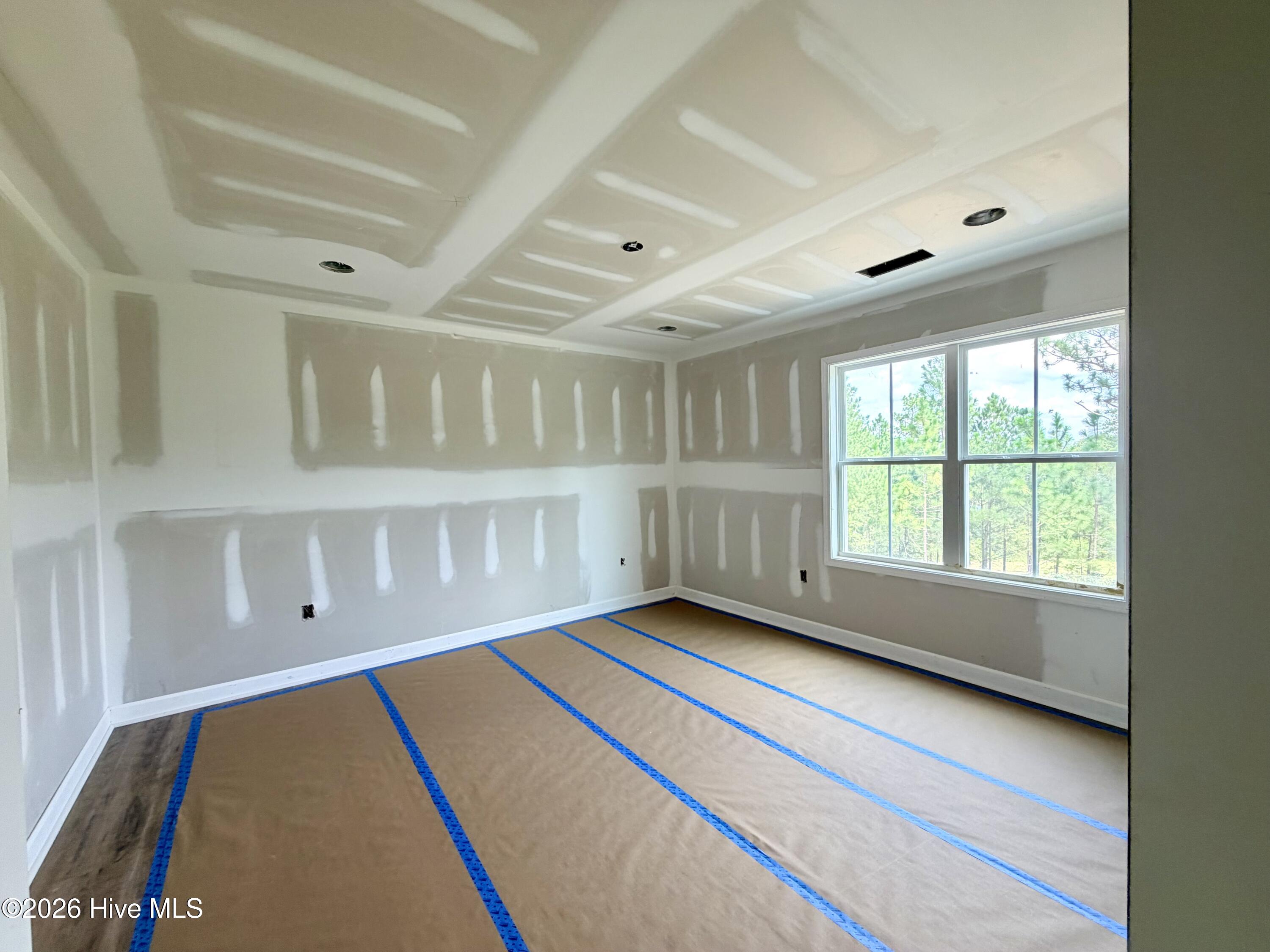 615 Property Photo 13
