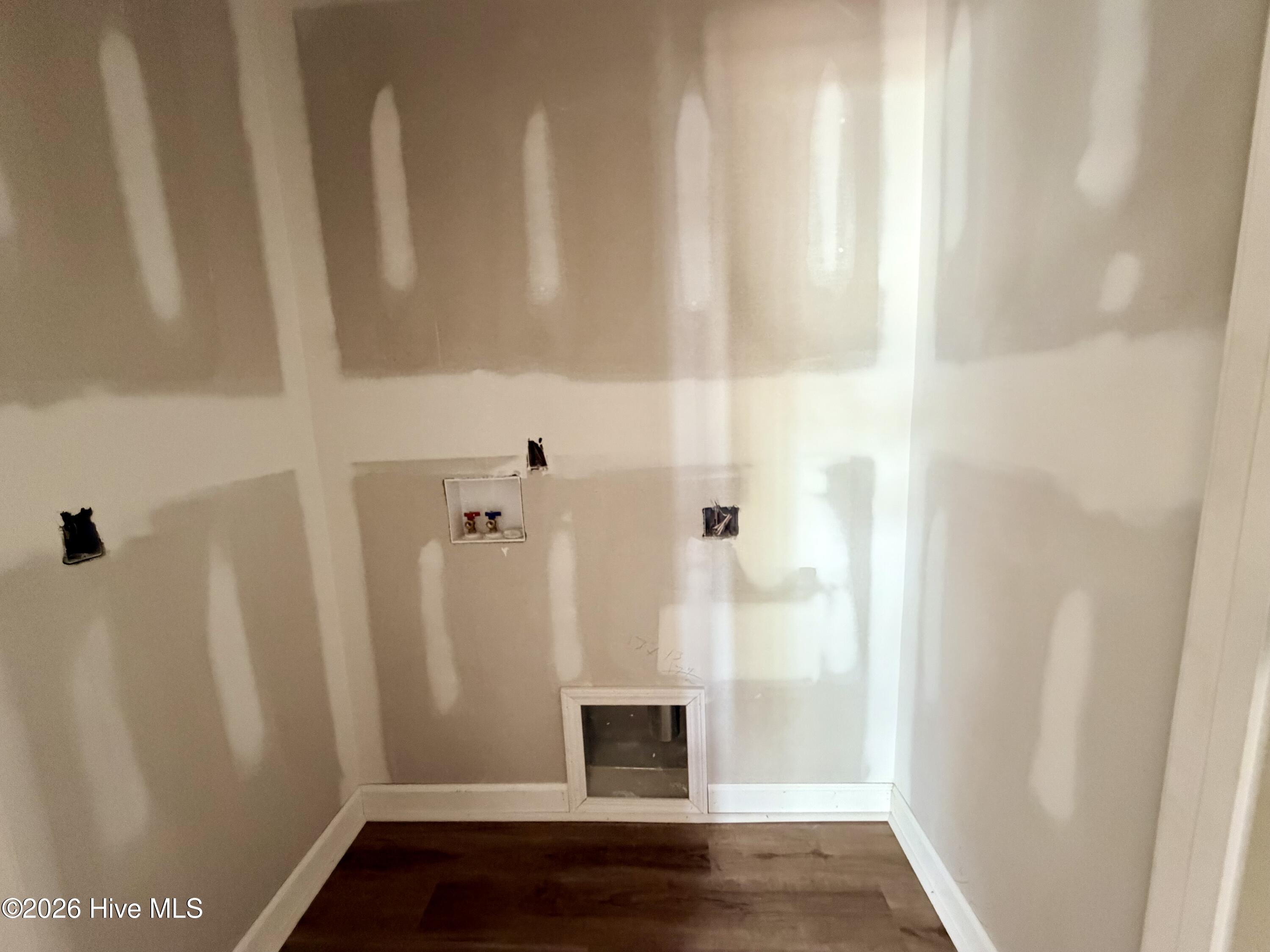 615 Property Photo 19