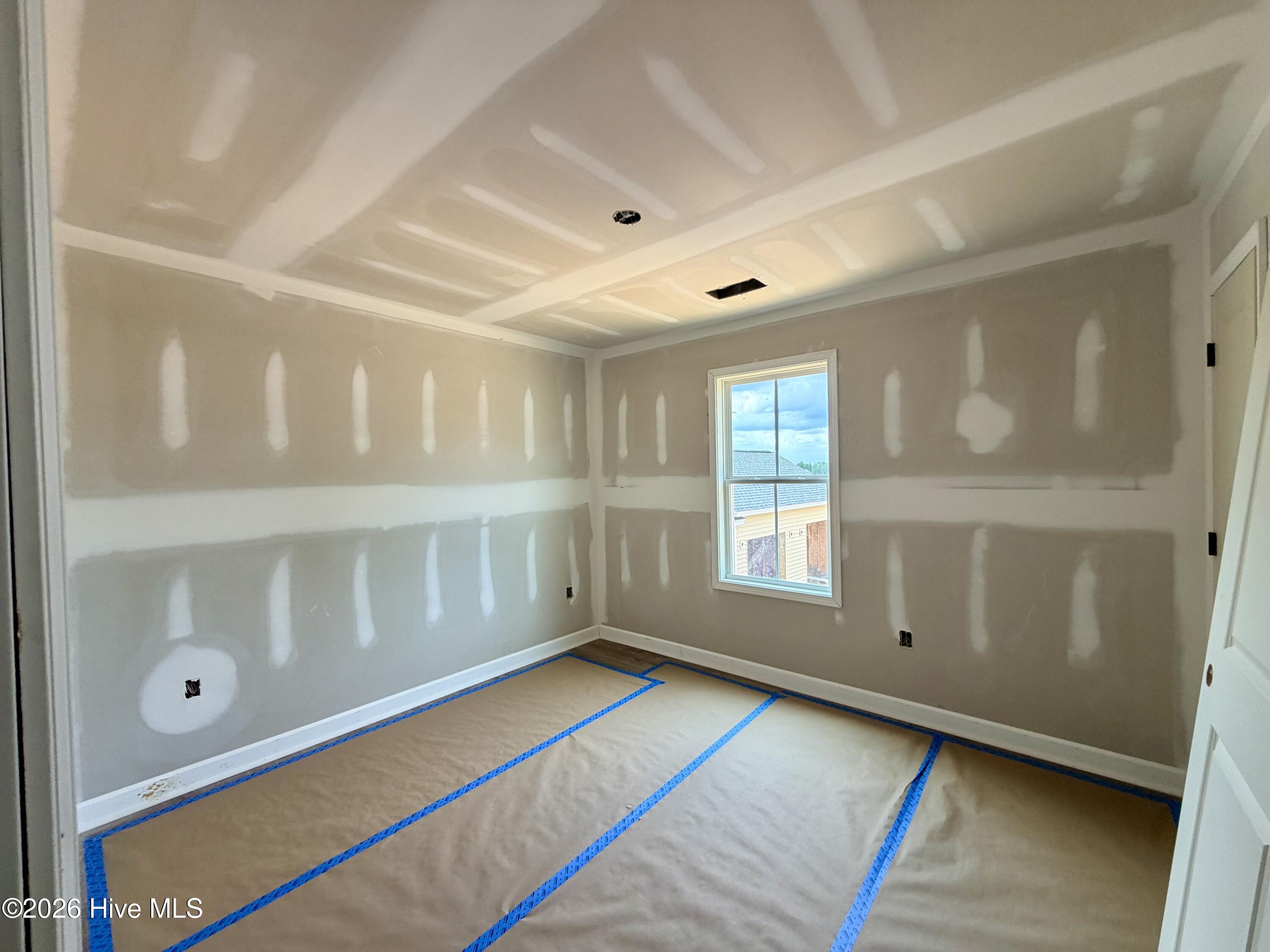 615 Property Photo 23