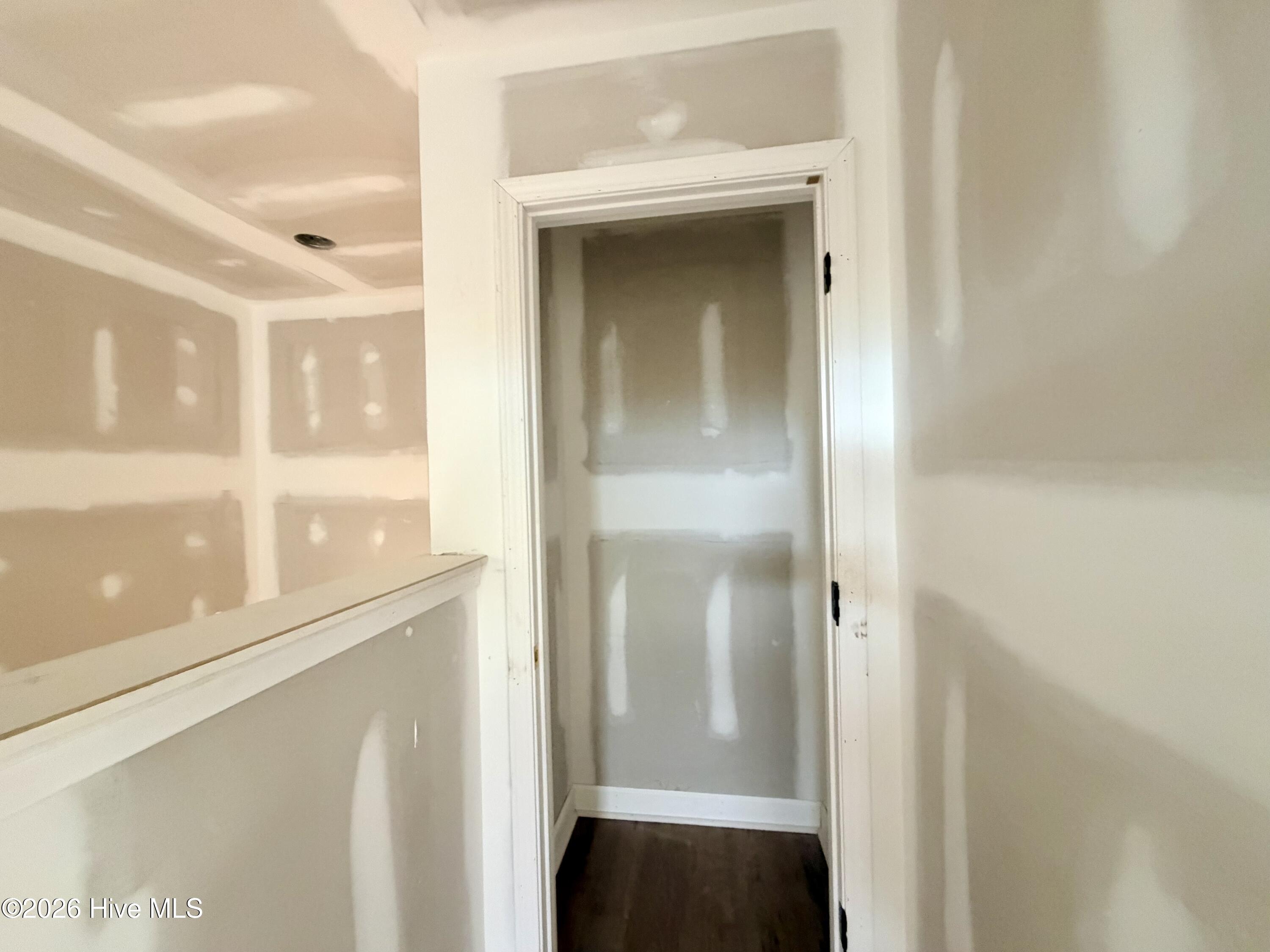 615 Property Photo 25
