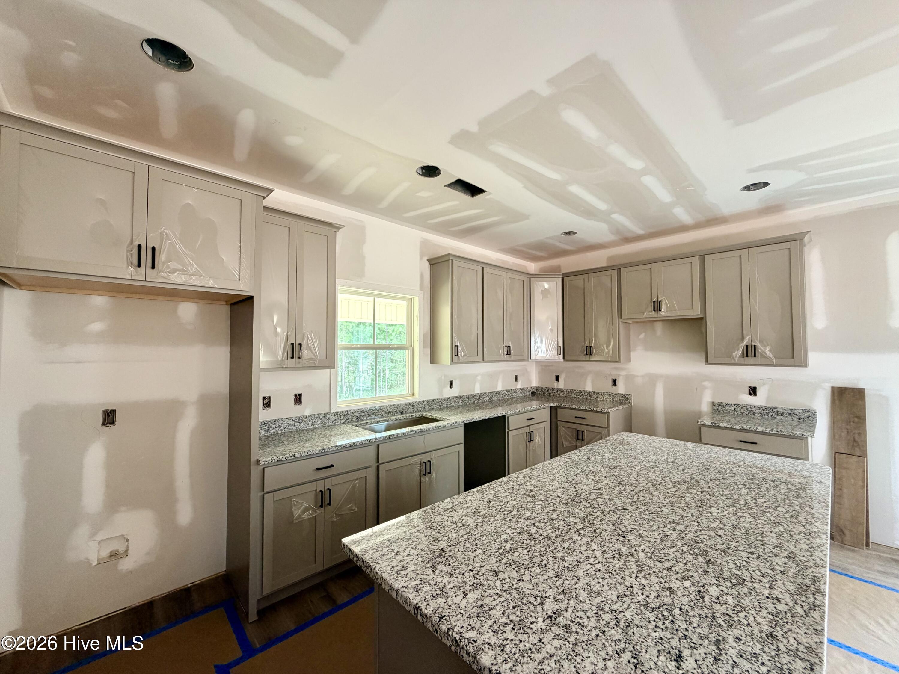 615 Property Photo 32