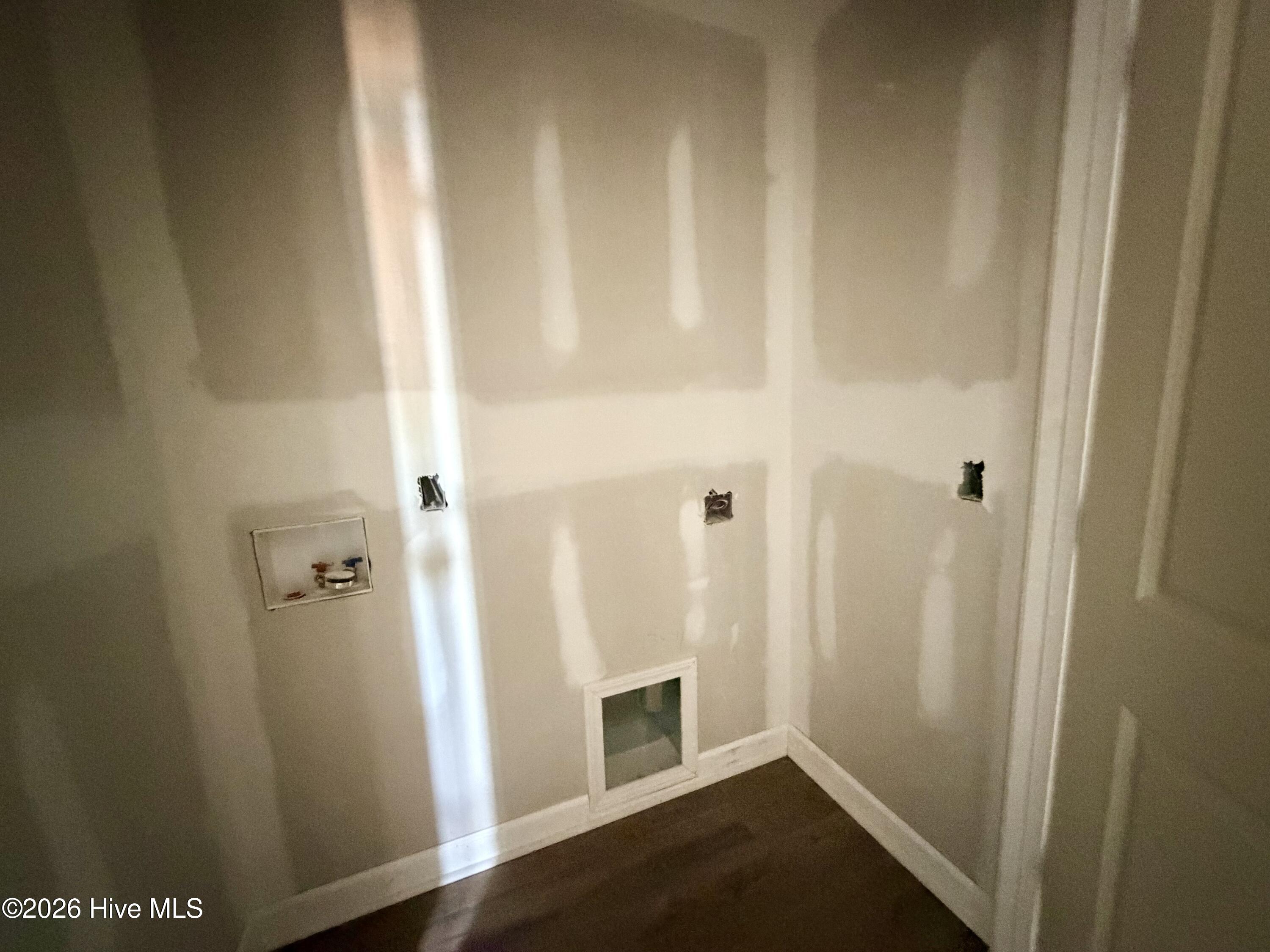 615 Property Photo 48