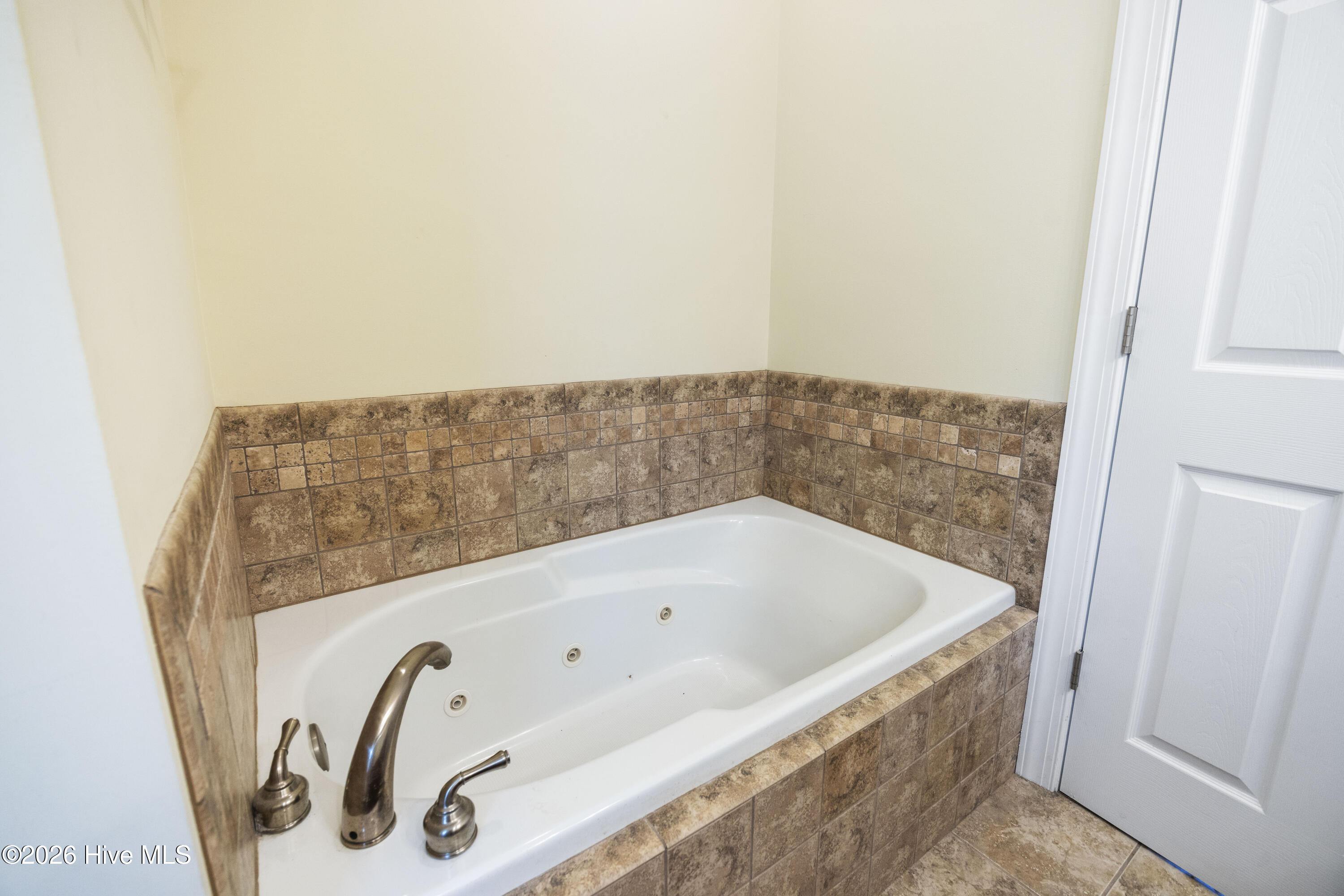 225 Ne 39th Street Property Photo 26