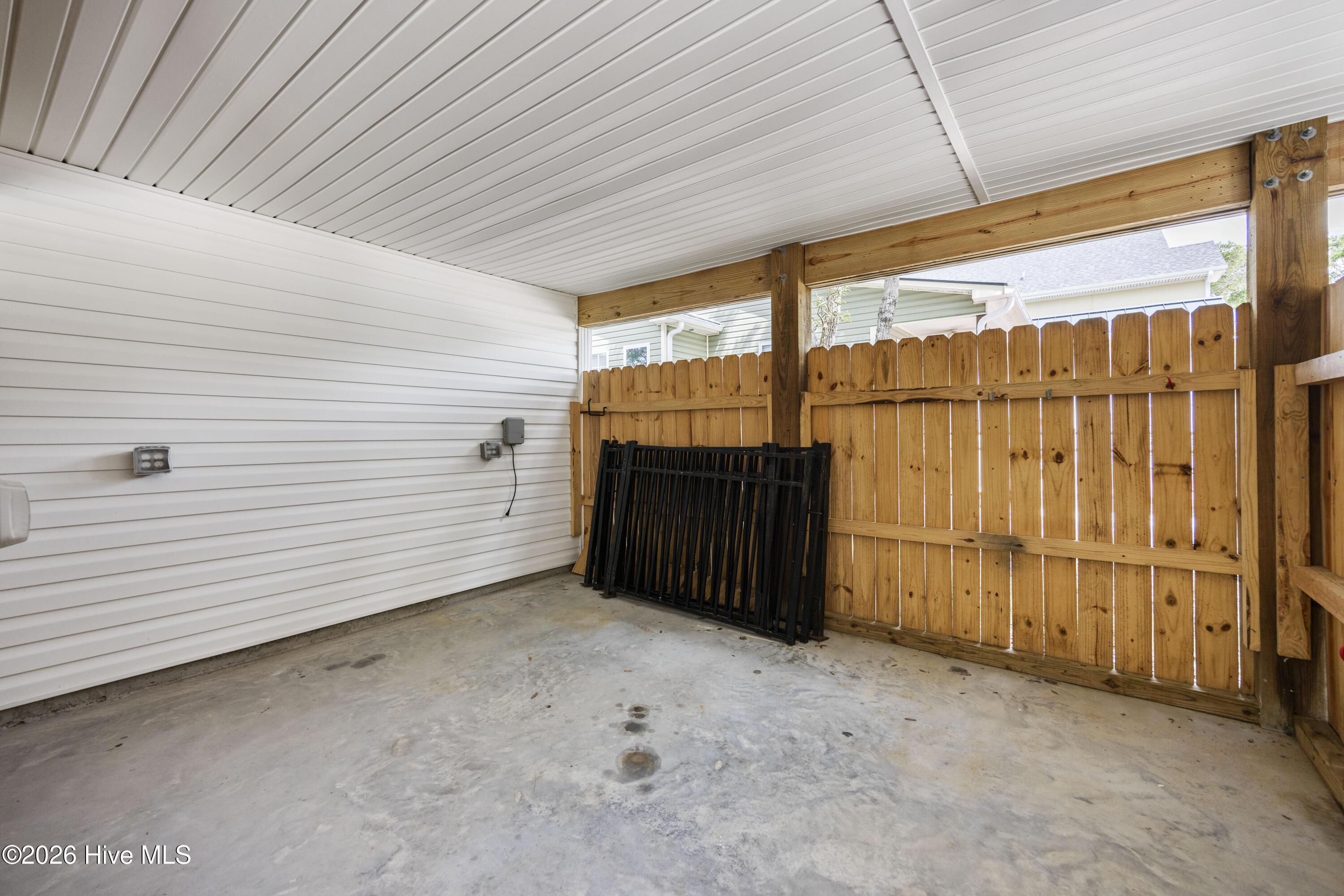 225 Ne 39th Street Property Photo 42