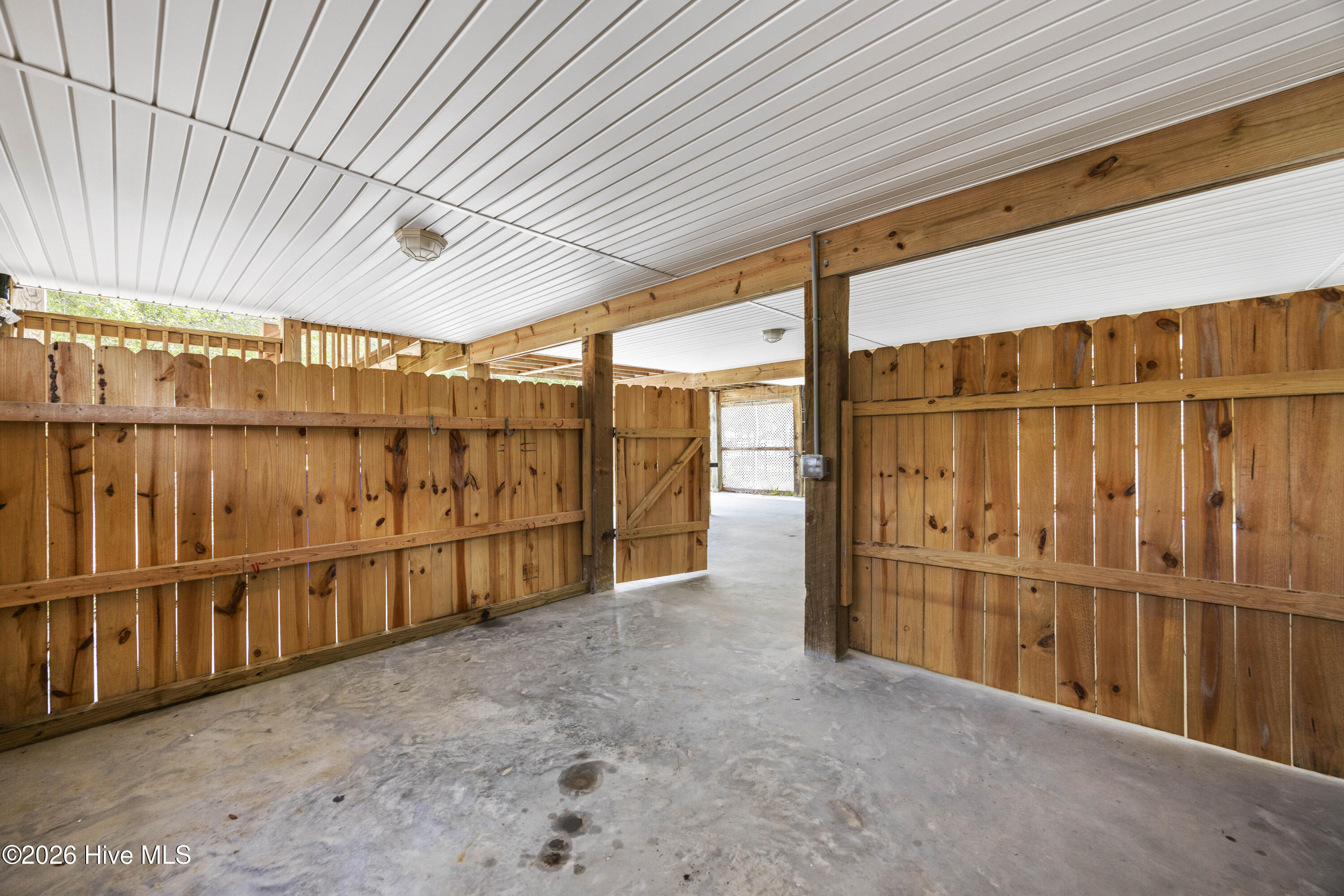 225 Ne 39th Street Property Photo 43