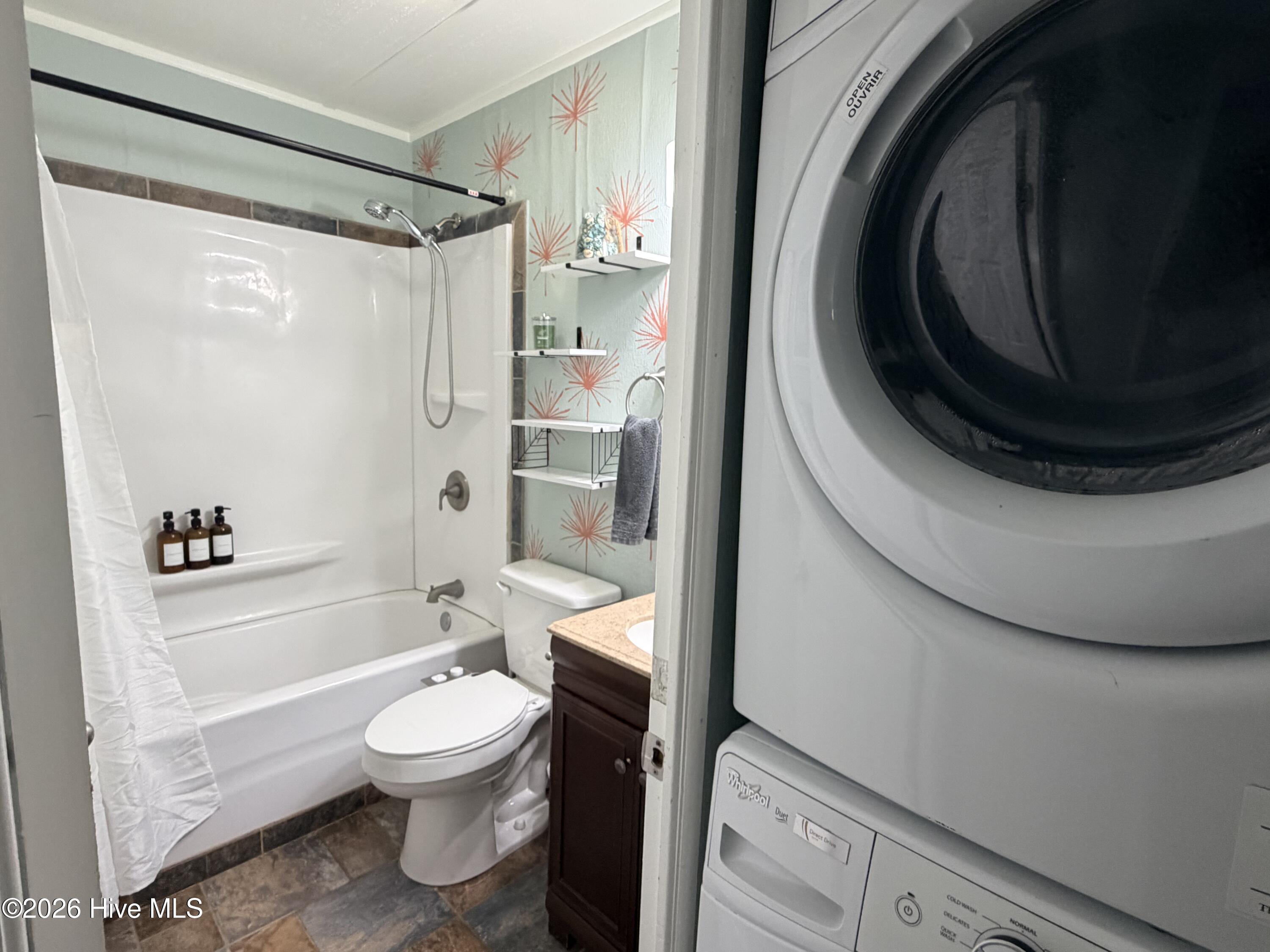 5708 Emerald Drive Property Photo 10