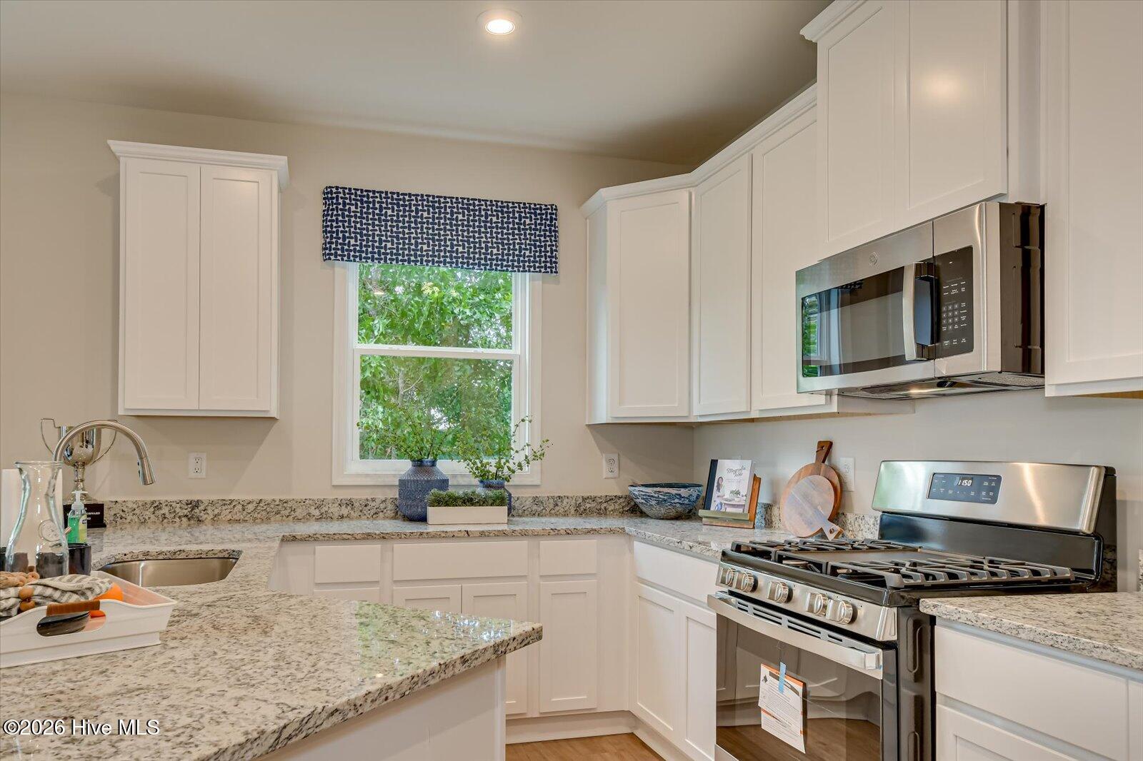 708 Tess Street Property Photo 23