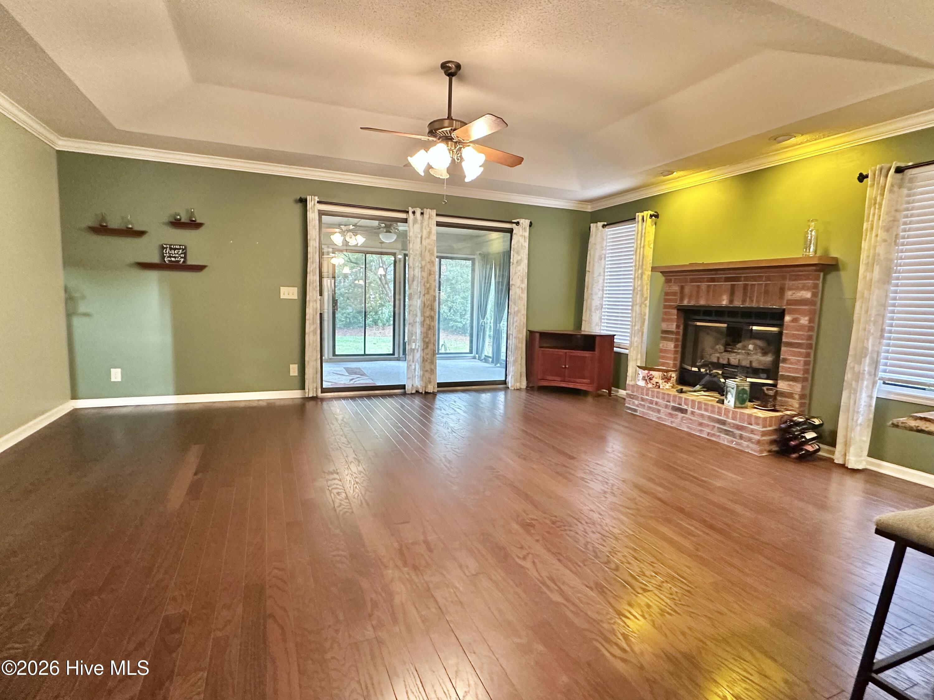 515 Fairway Drive W Property Photo 5