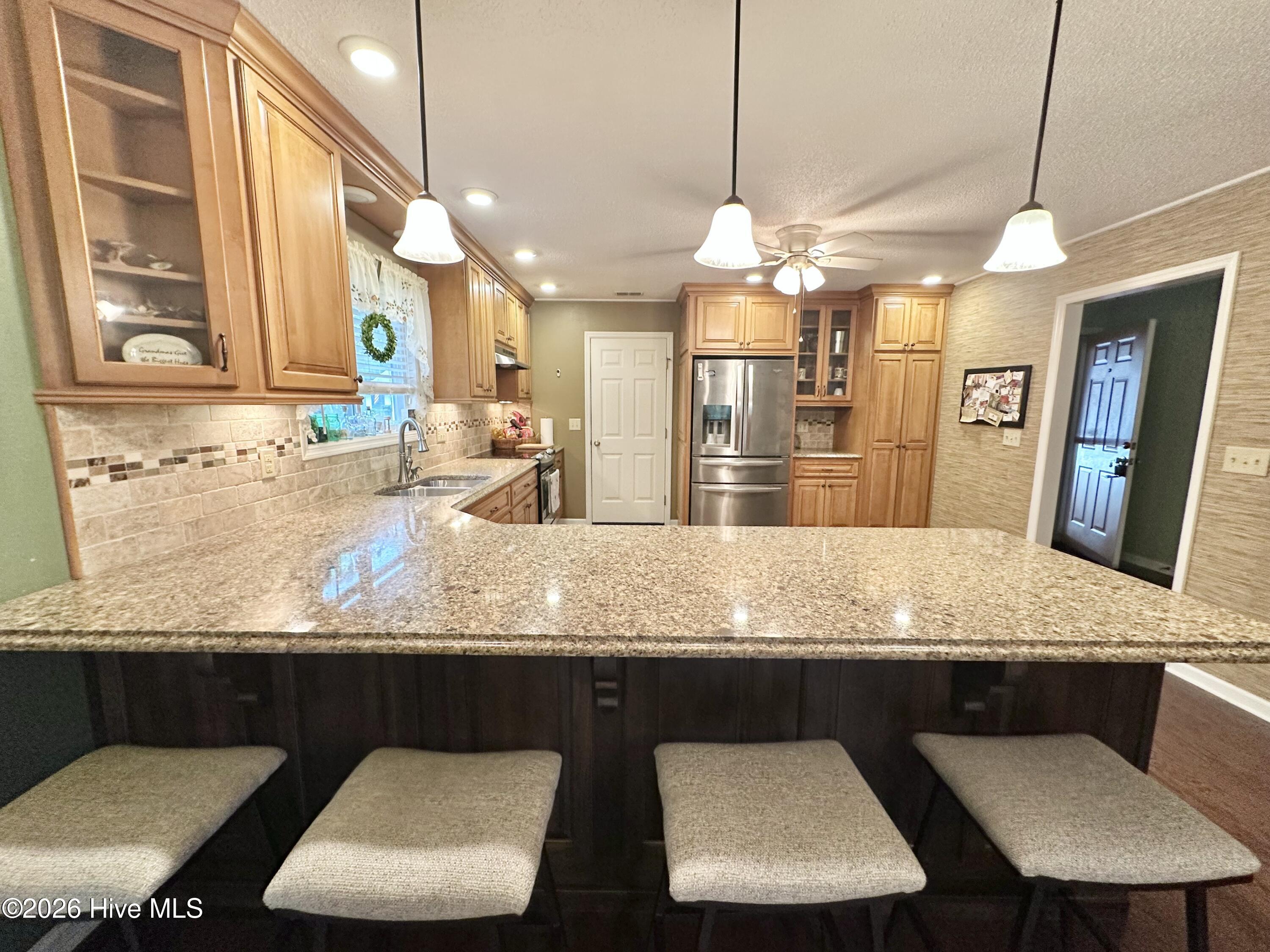 515 Fairway Drive W Property Photo 7