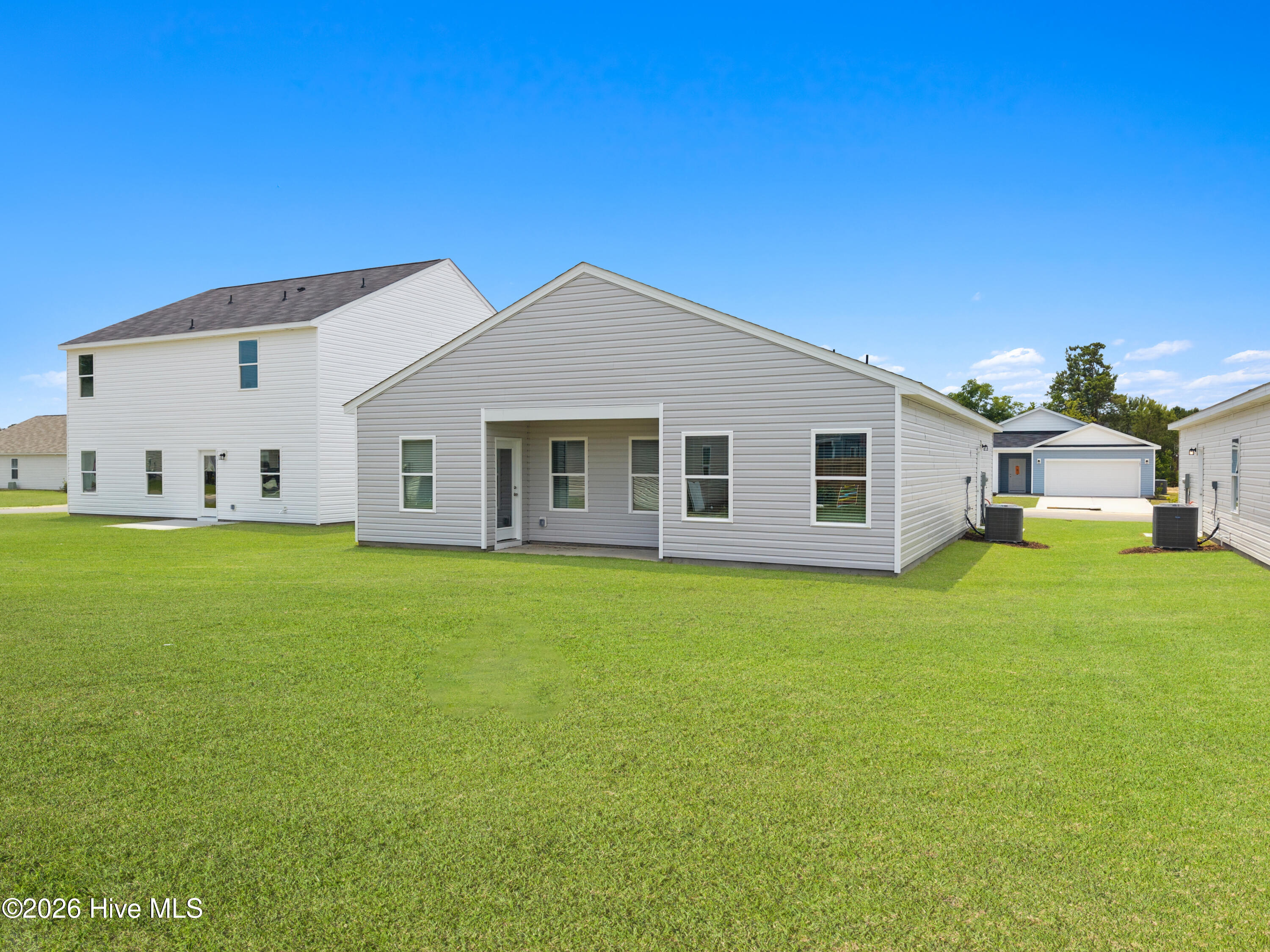 201 Hamlet Court Property Photo 6