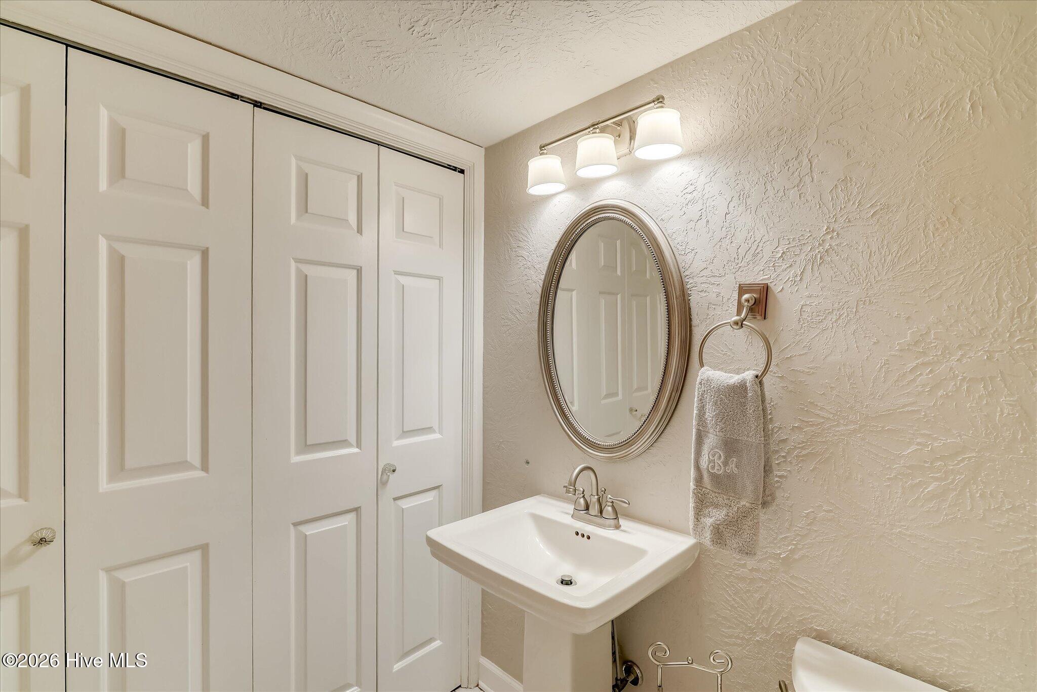374 Folkstone Circle Property Photo 24