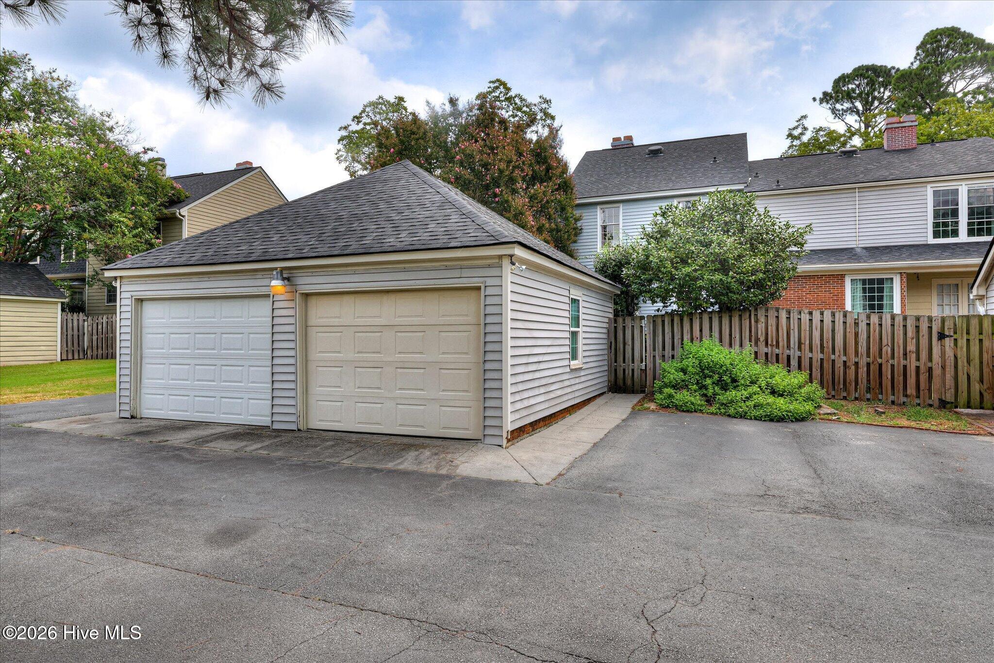 374 Folkstone Circle Property Photo 44
