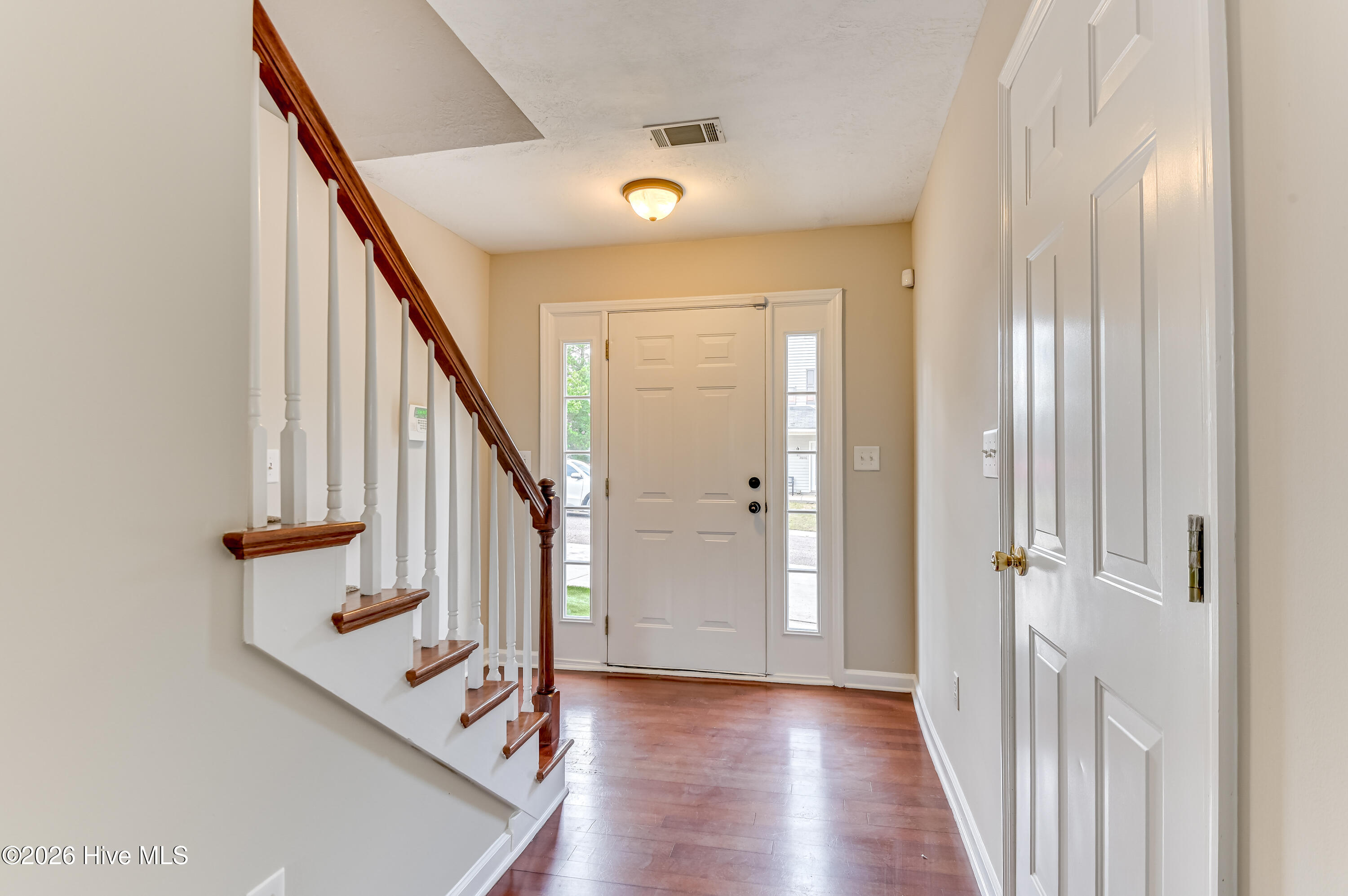2805 Brickrun Way Property Photo 5