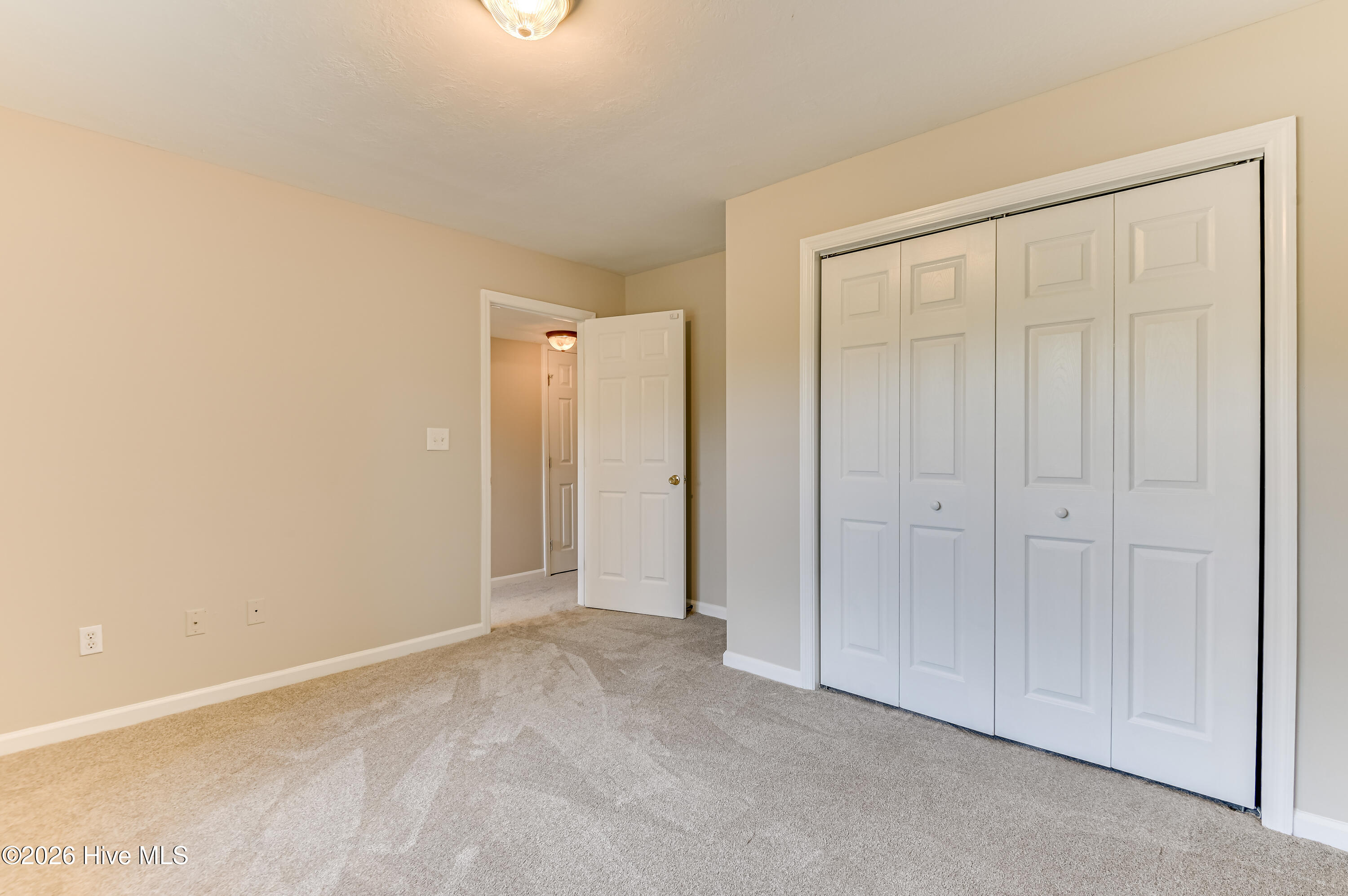2805 Brickrun Way Property Photo 8
