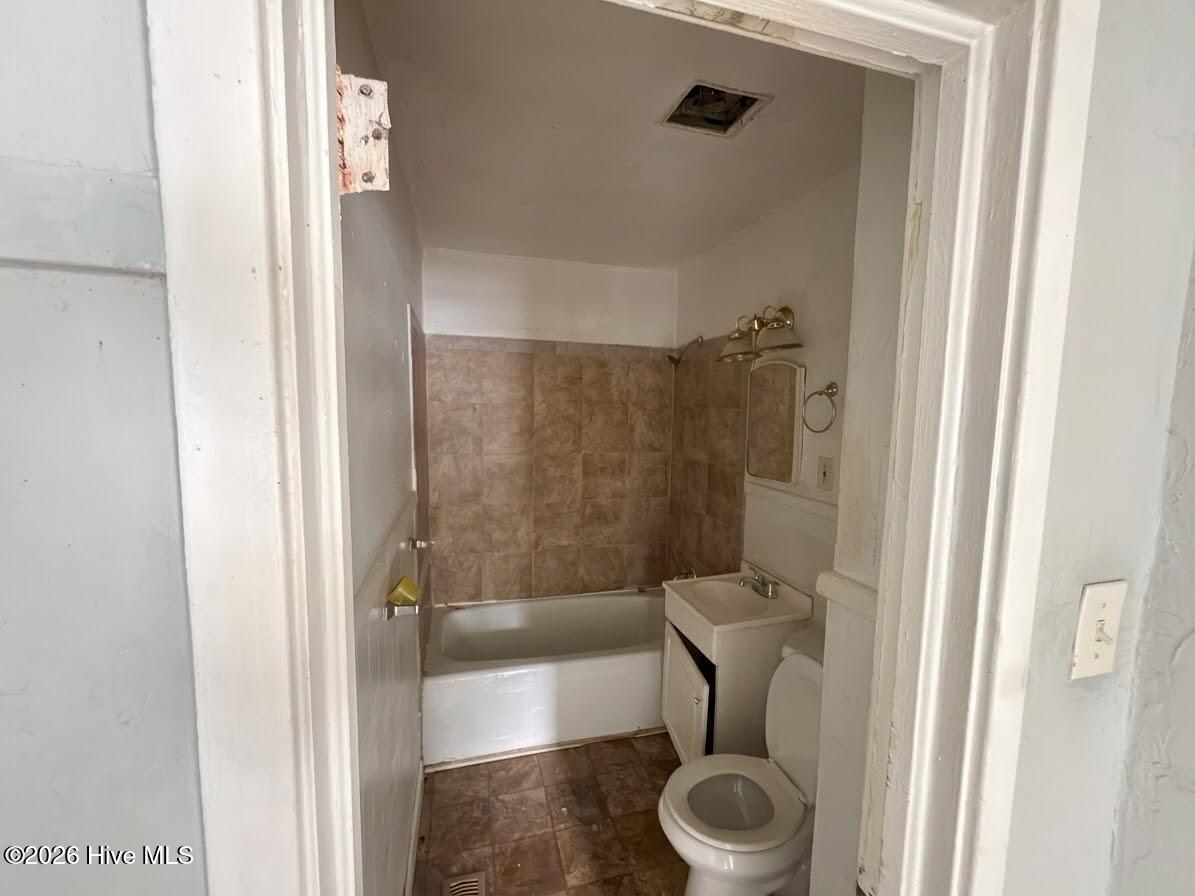 307 Diana Street Property Photo 3