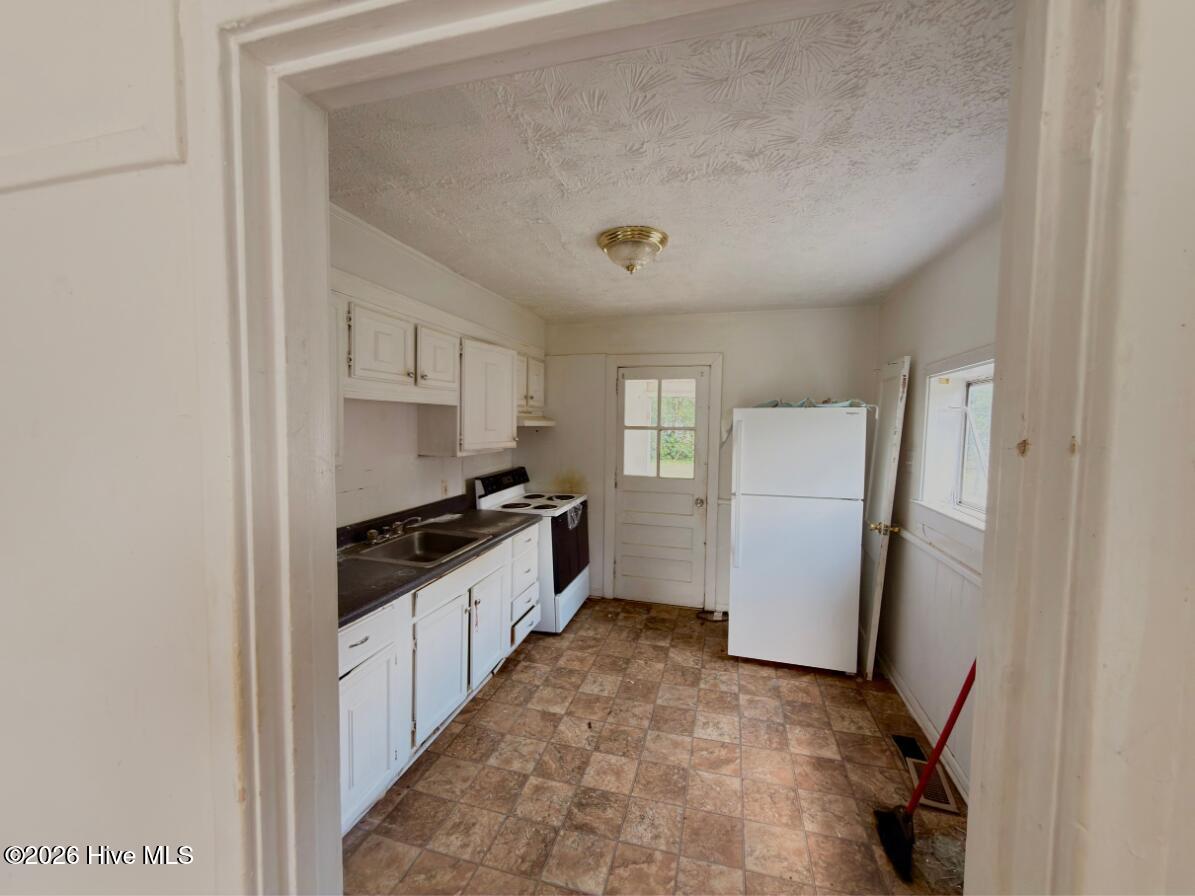 307 Diana Street Property Photo 8