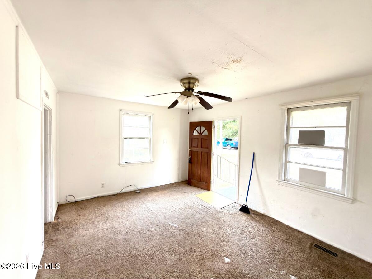 307 Diana Street Property Photo 11